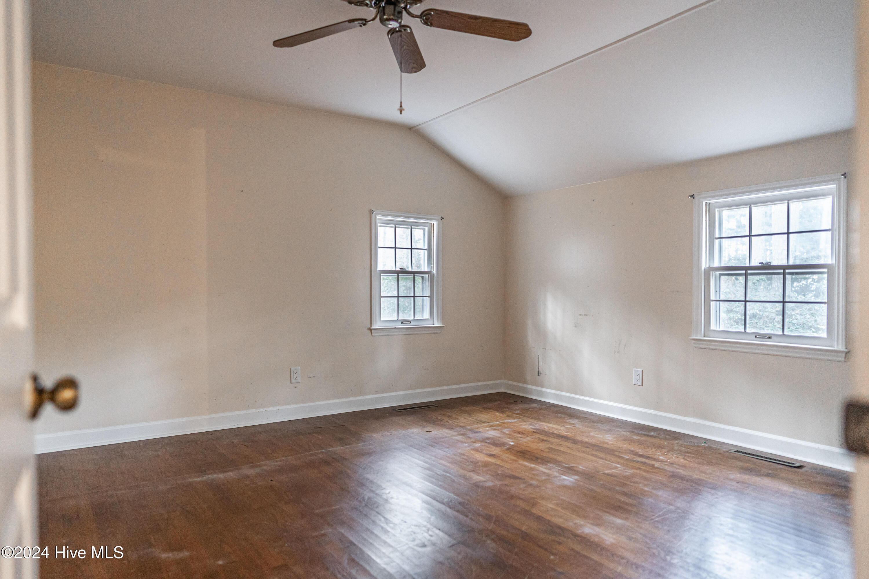 102 James Creek Road Property Photo 22