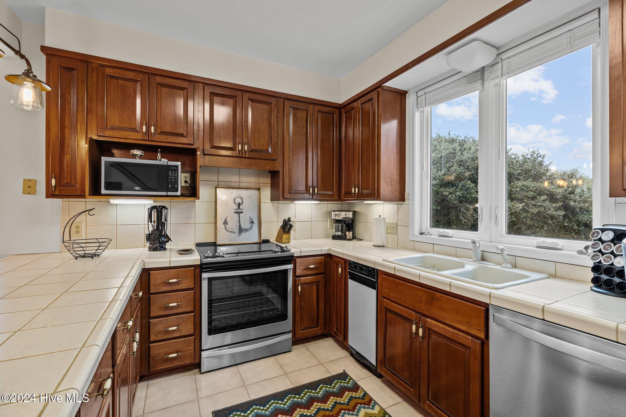 619 Westport Woods Drive Property Photo 14