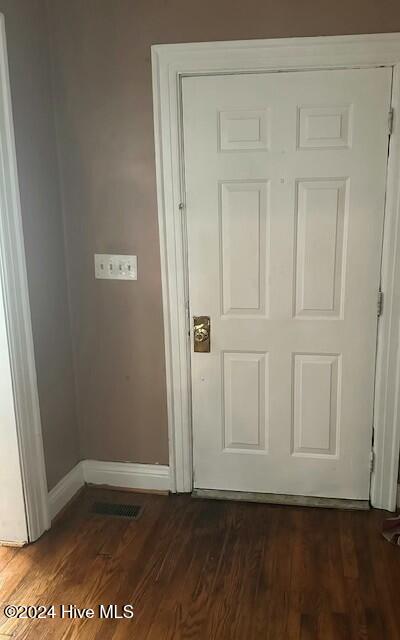 301 W Pittsylvania Street Property Photo 2