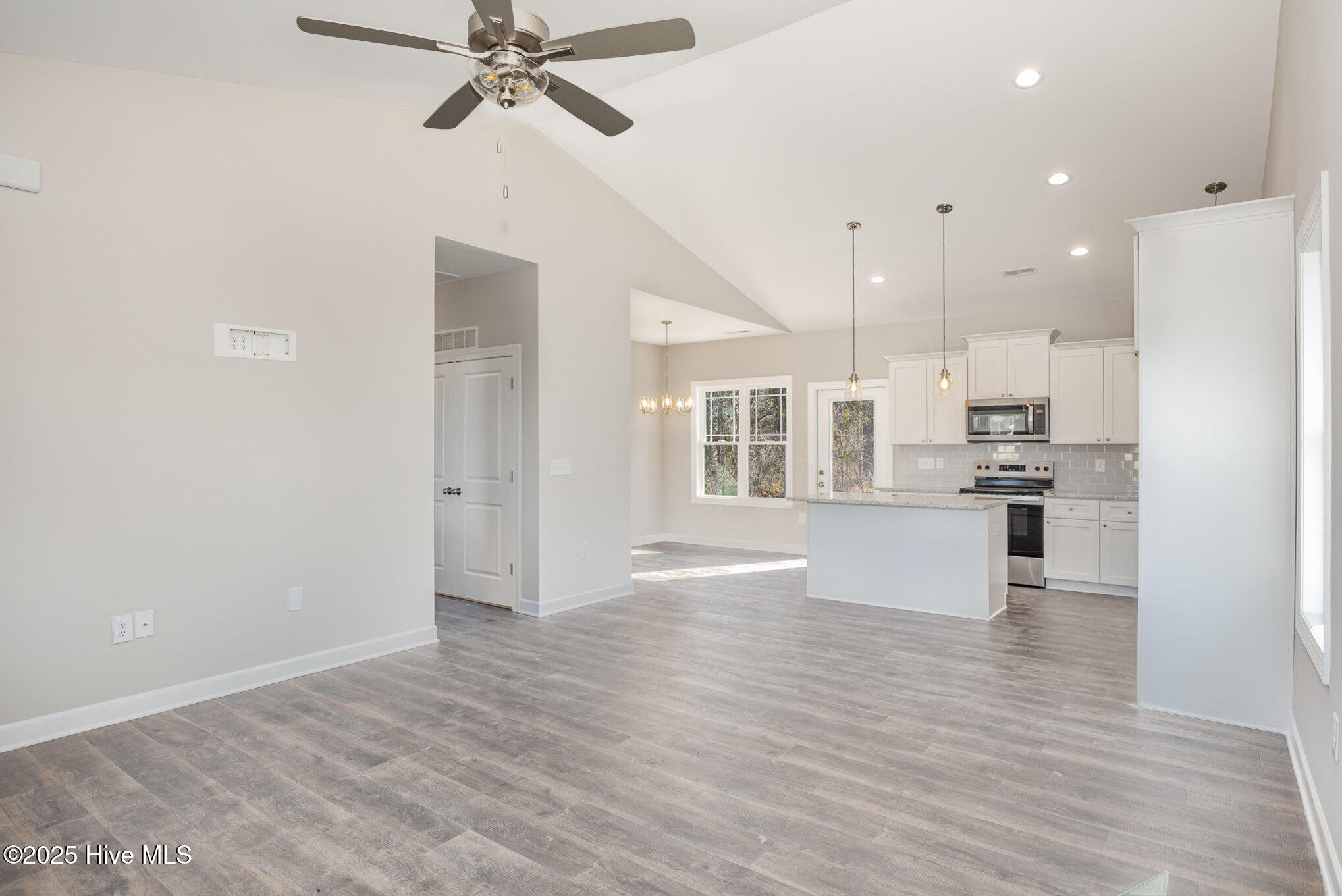 929 Micro Road Property Photo 4