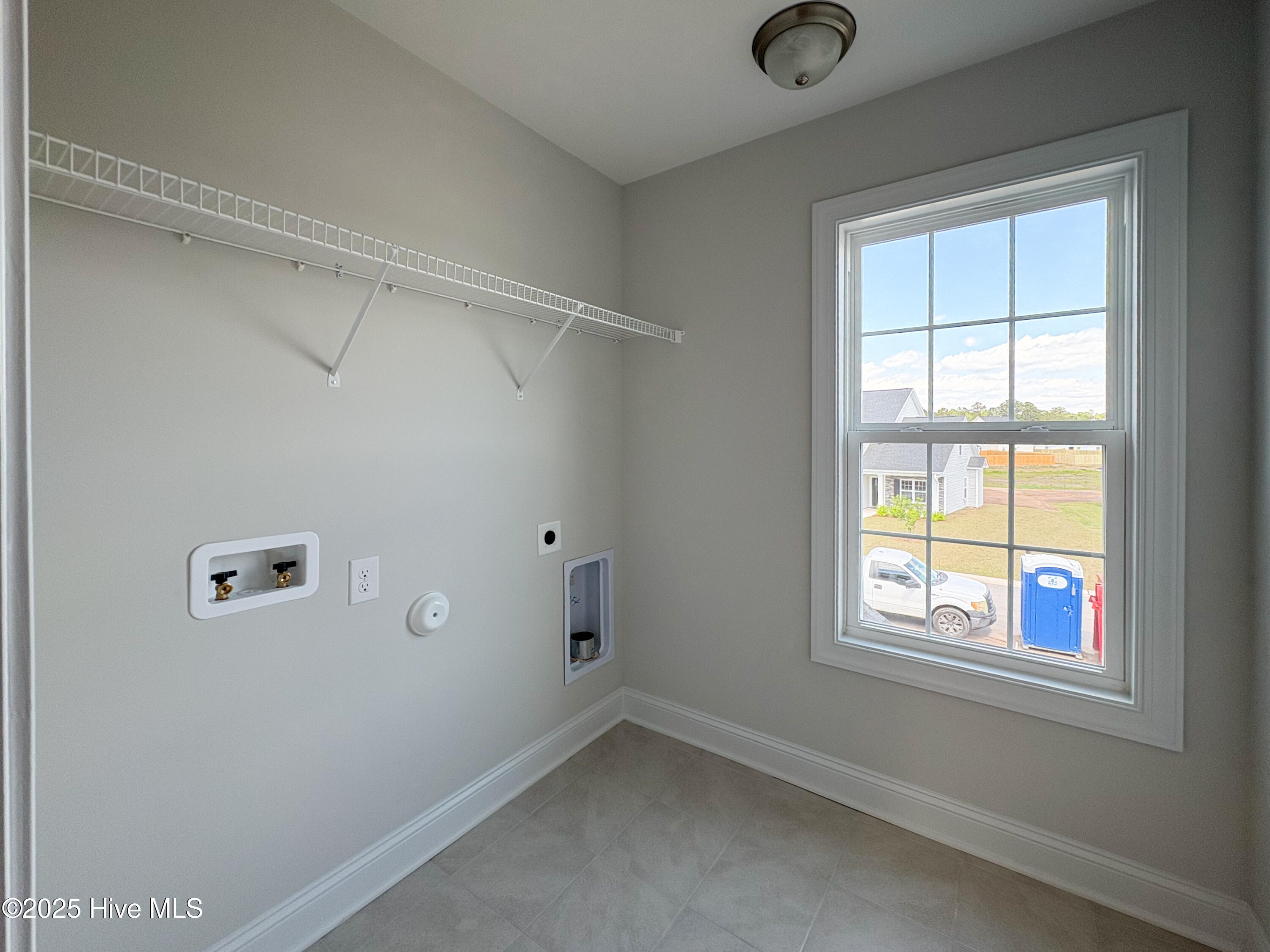475 Pebble Shore Drive Property Photo 11