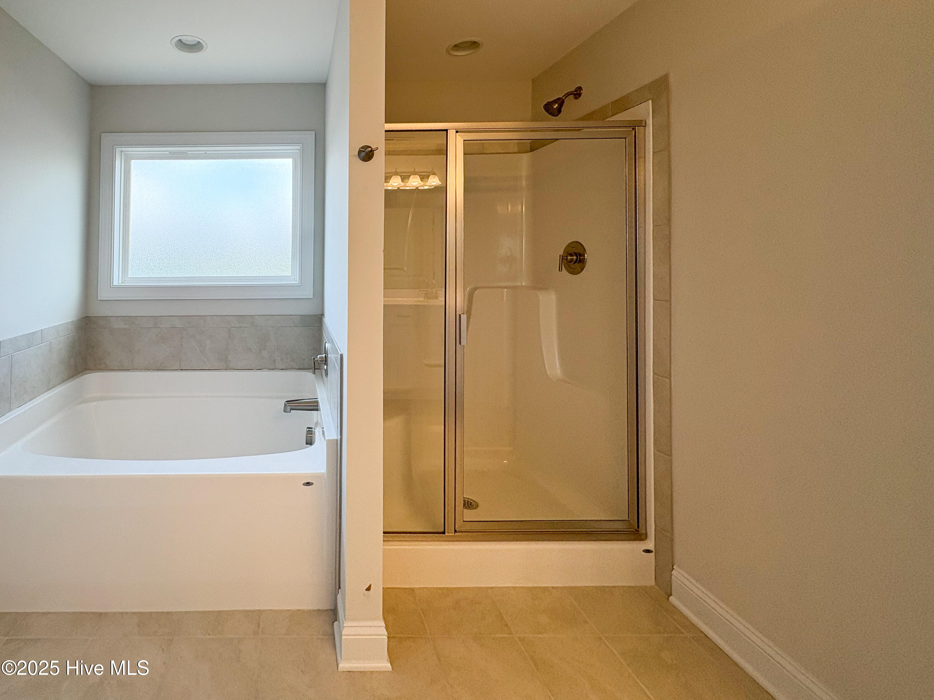 475 Pebble Shore Drive Property Photo 14