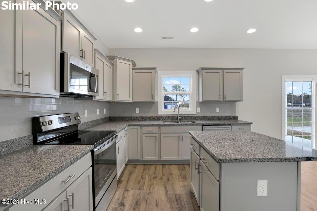 475 Pebble Shore Drive Property Photo 24