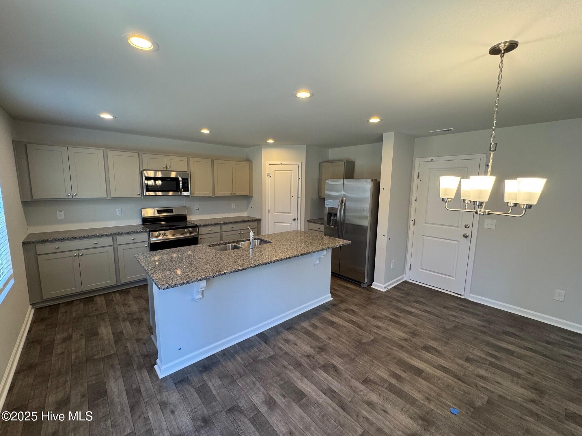 288 Rocking Horse Lane Property Photo 4