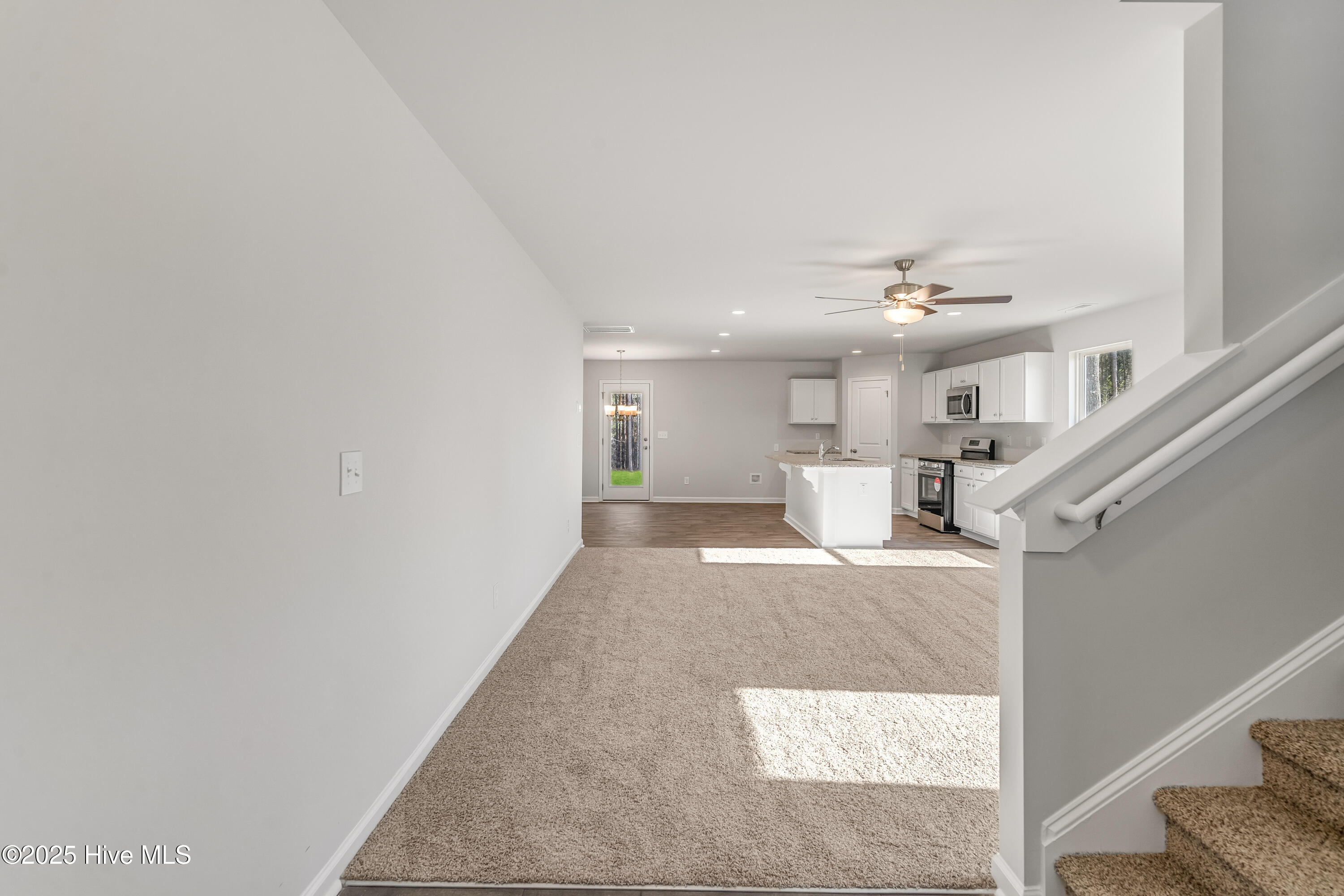 283 Rocking Horse Lane Property Photo 6