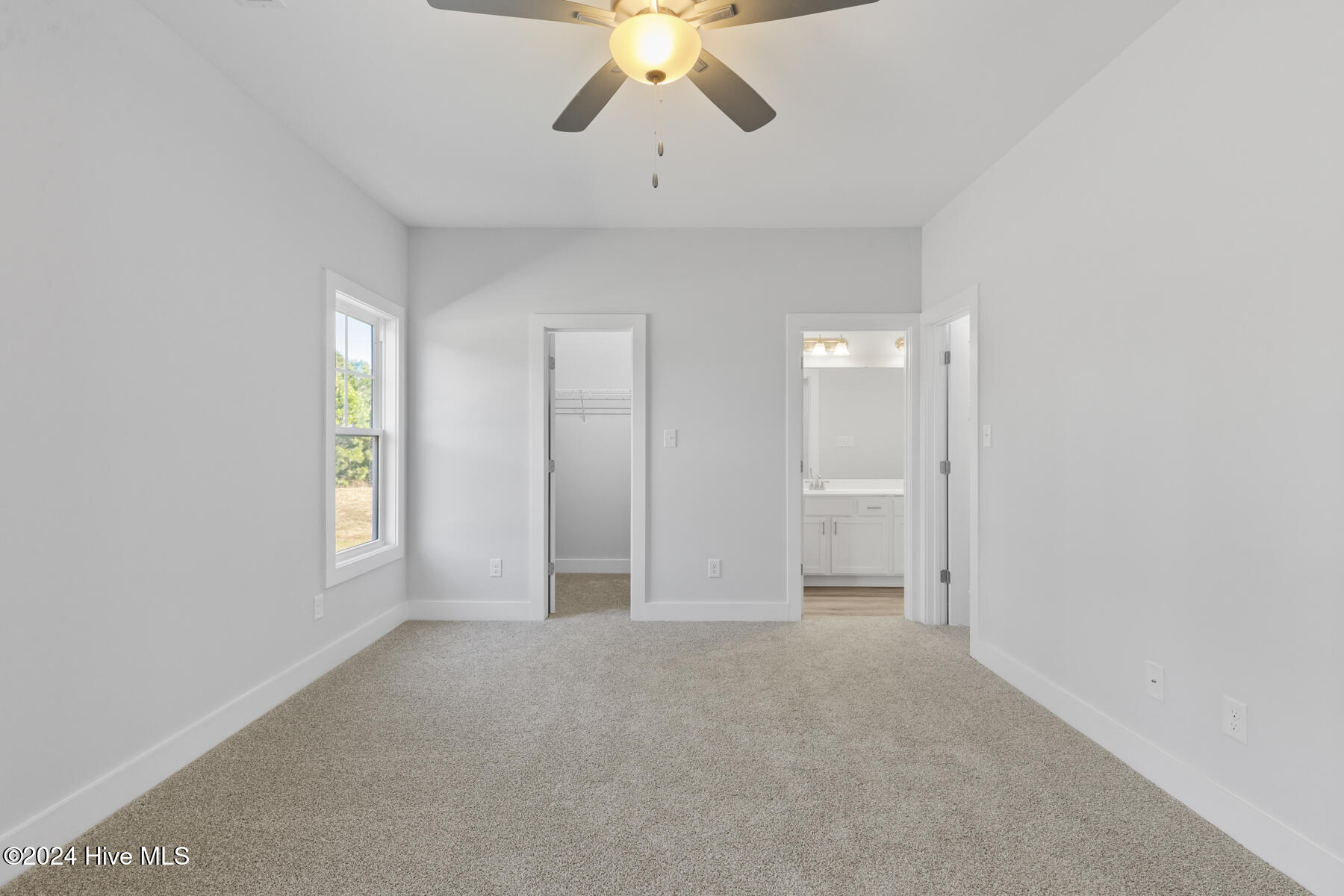 110 Napoli Drive Property Photo 14