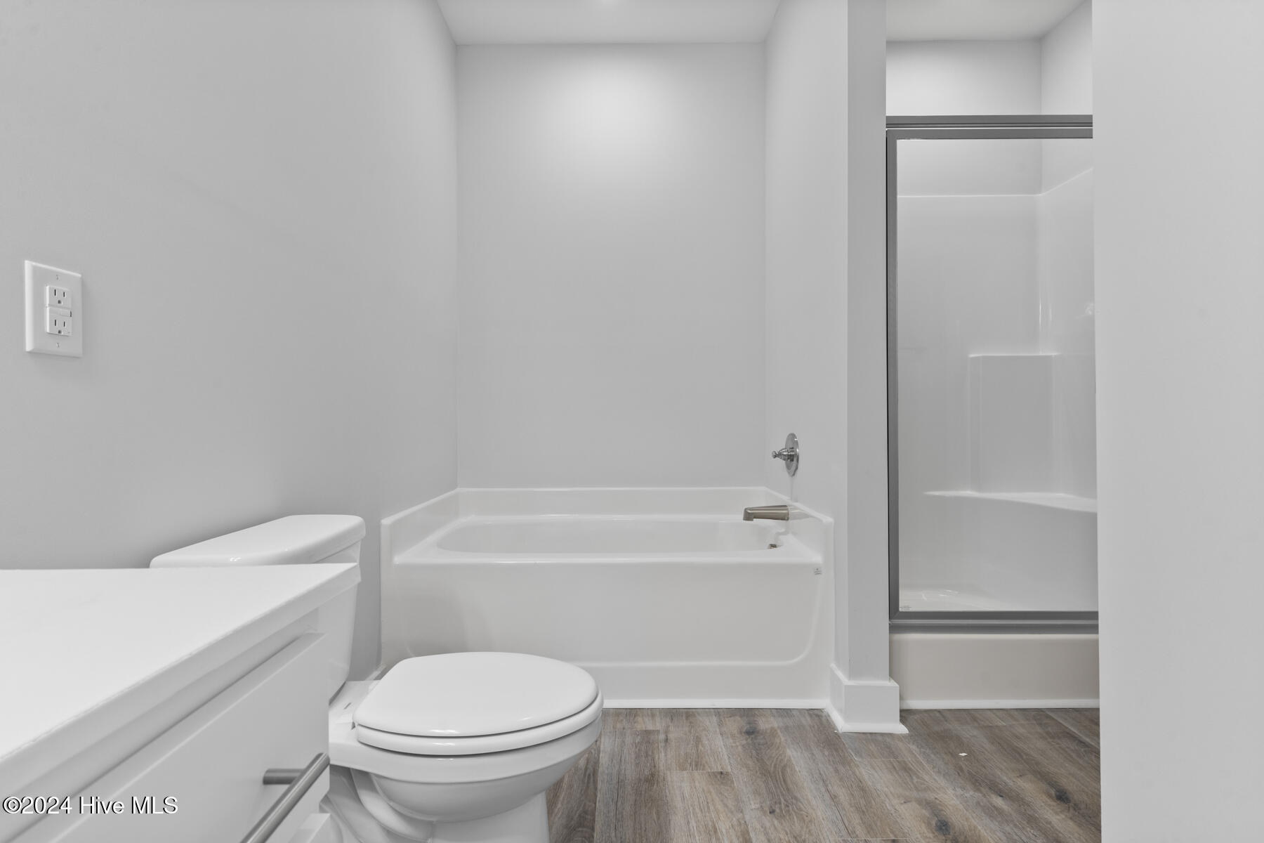 110 Napoli Drive Property Photo 17