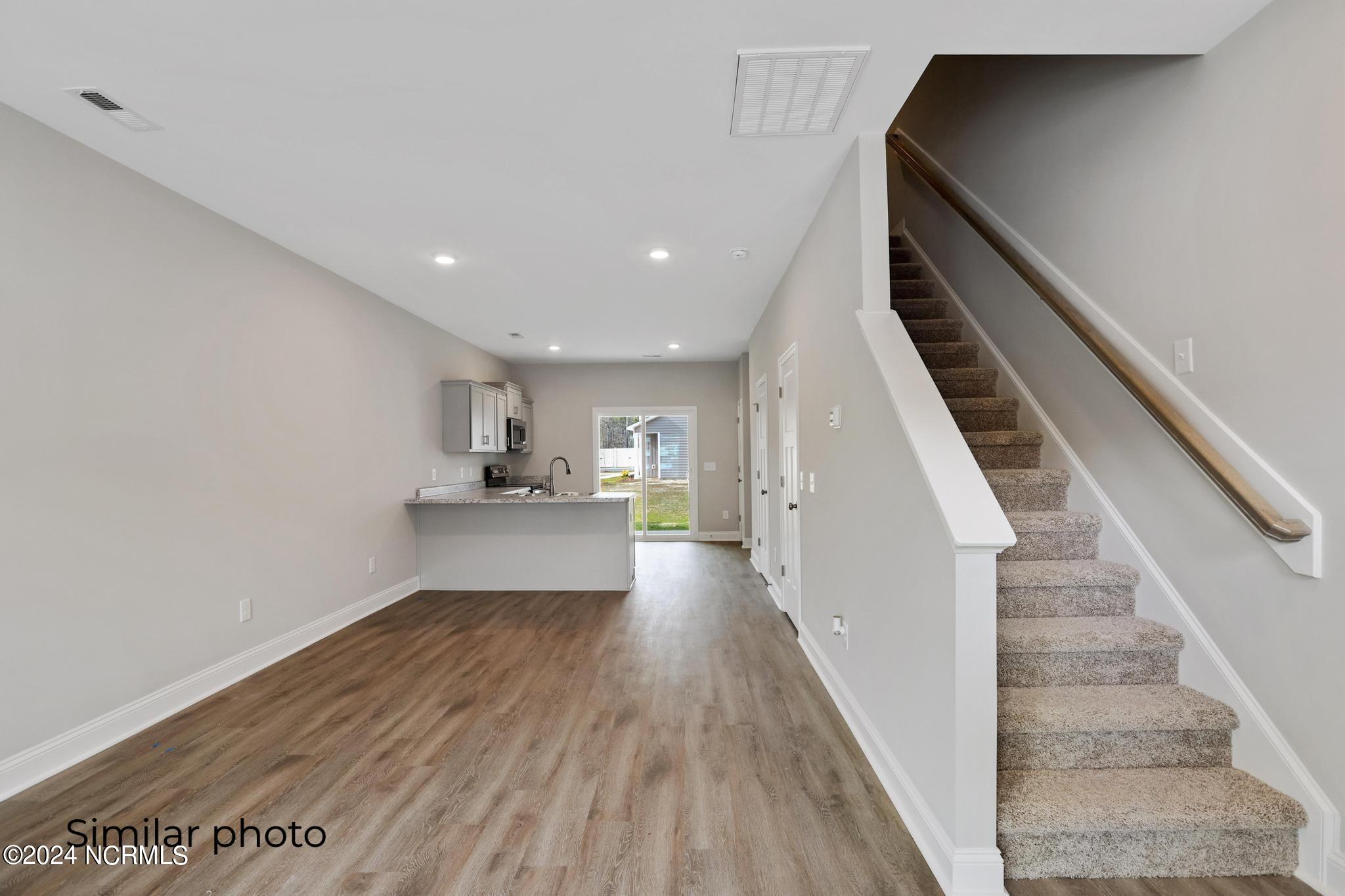 191 Loren Road Property Photo 2