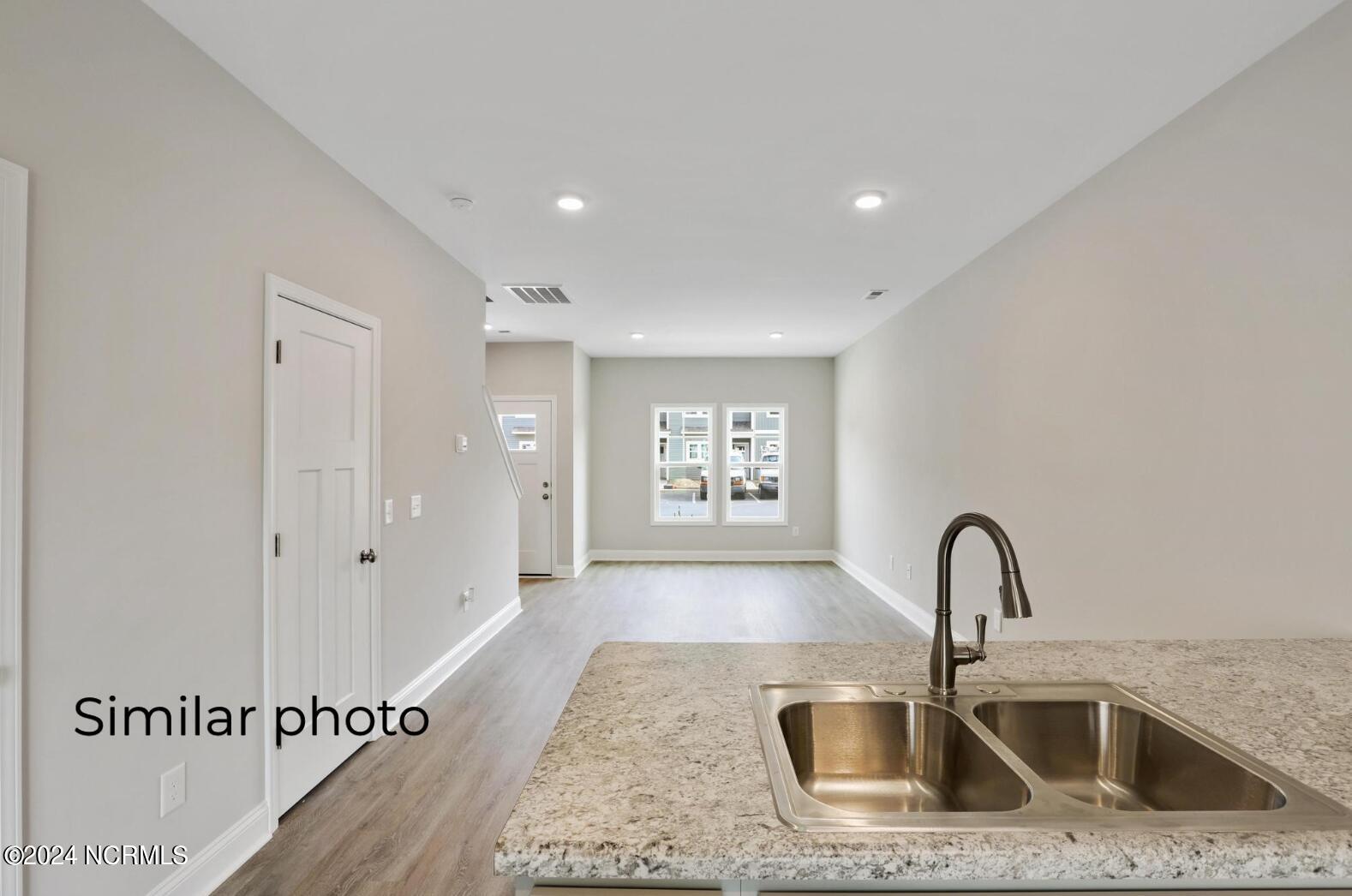 191 Loren Road Property Photo 9