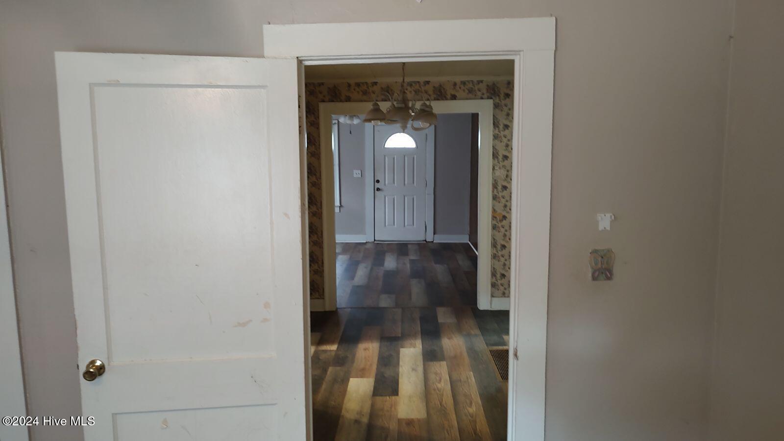 909 Trent Avenue Property Photo 2