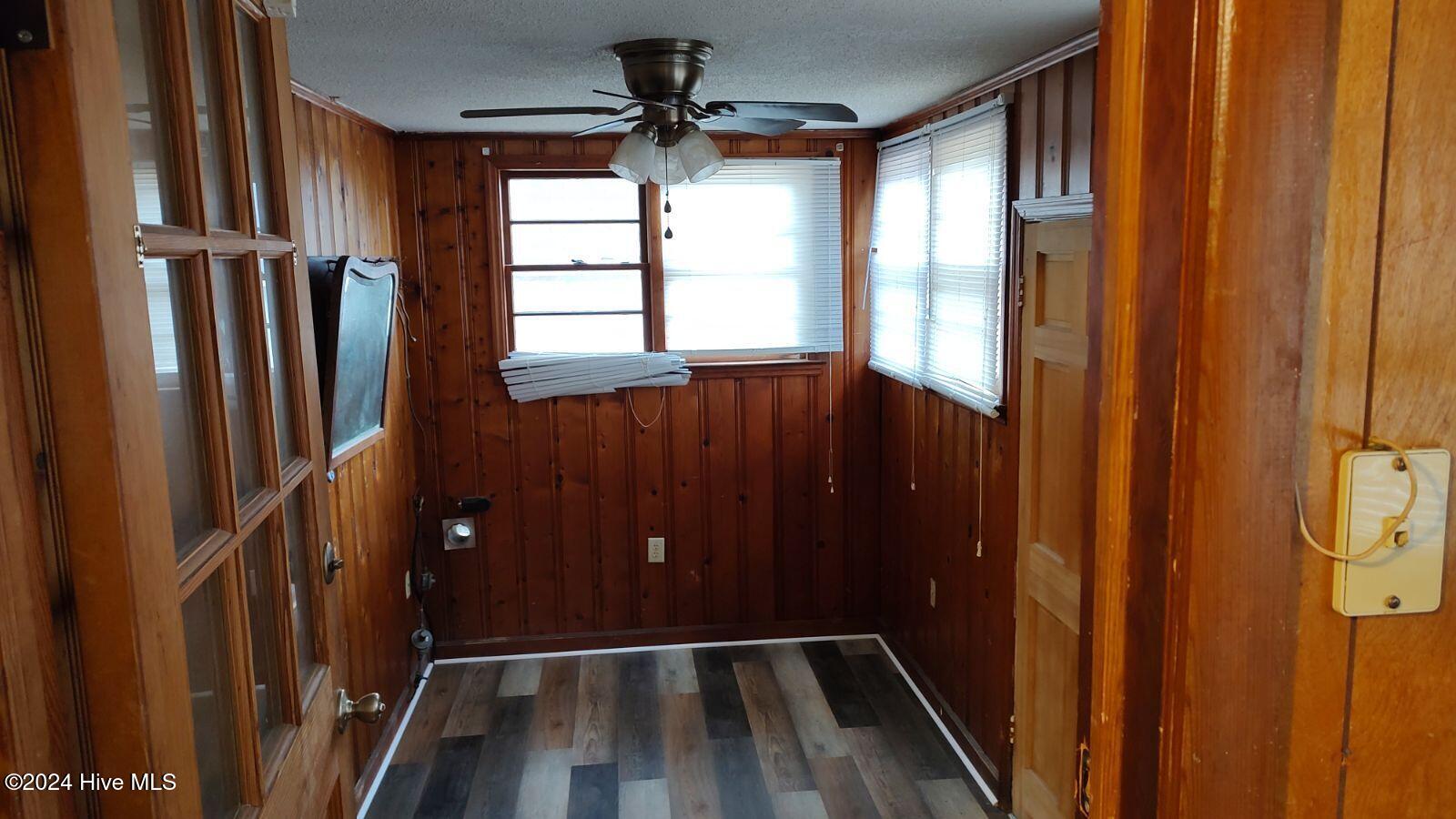 909 Trent Avenue Property Photo 5