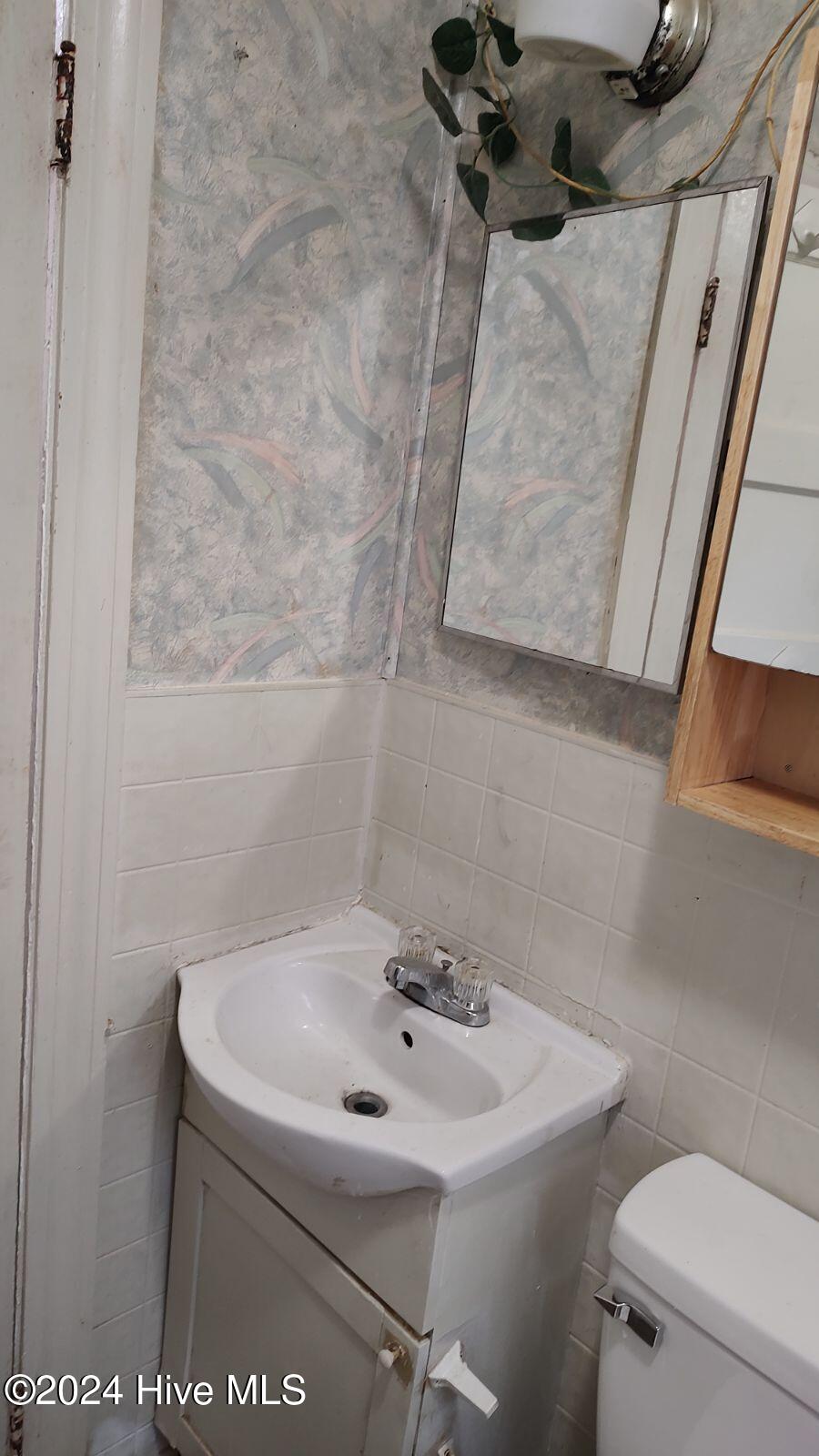 909 Trent Avenue Property Photo 7