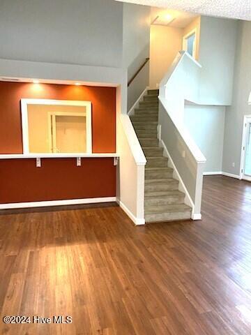 2425 Winding Creek Drive Property Photo 2