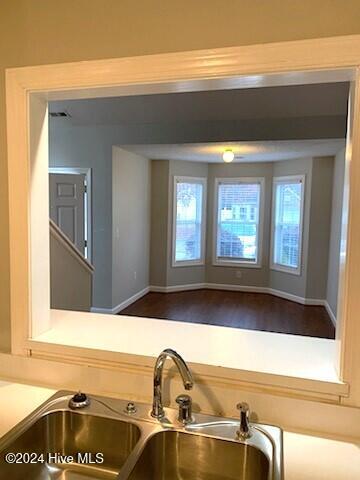 2425 Winding Creek Drive Property Photo 8