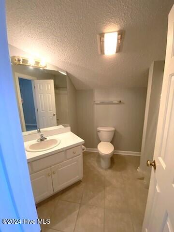2425 Winding Creek Drive Property Photo 15