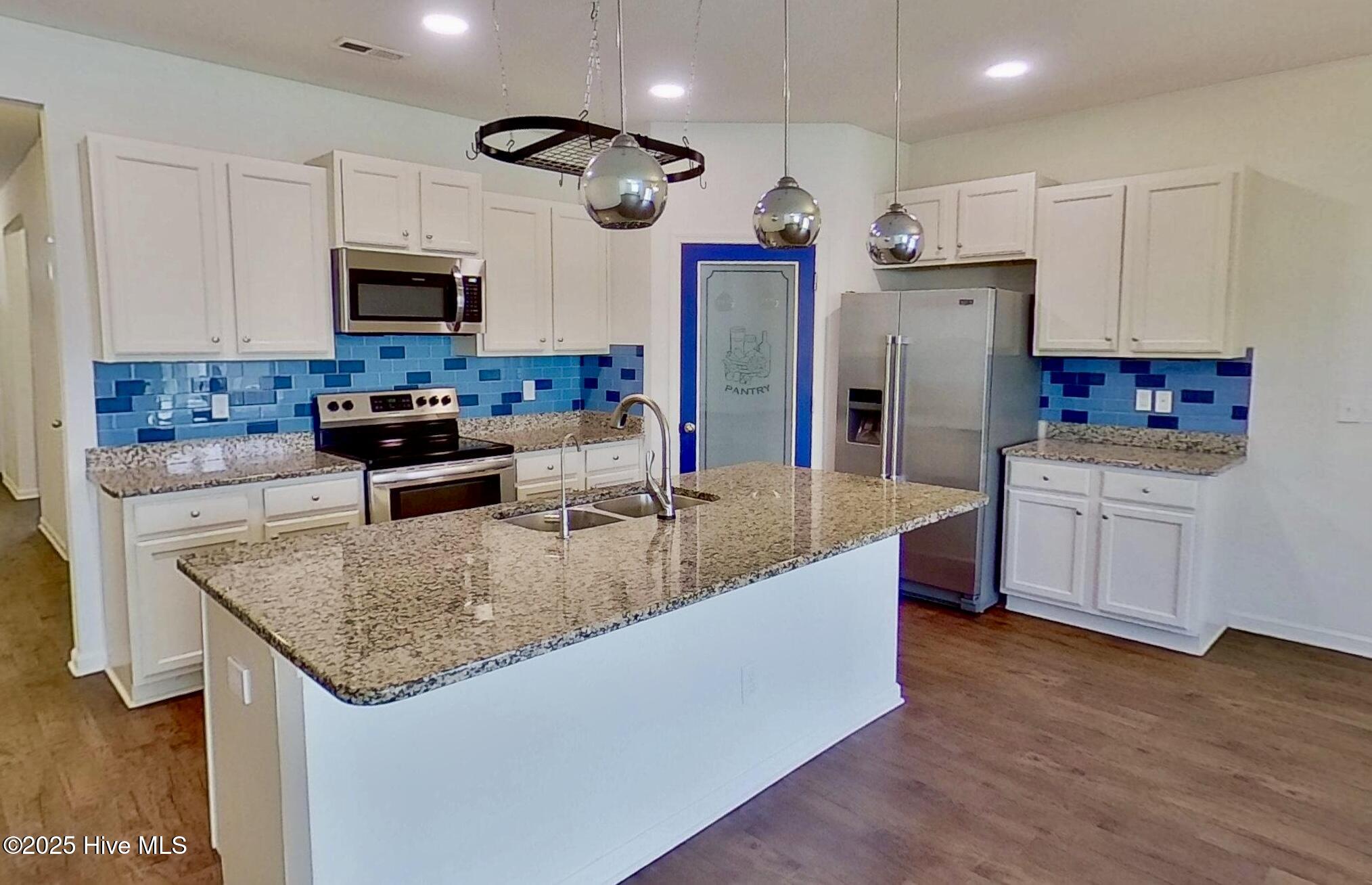 618 Granite Lane Property Photo 3