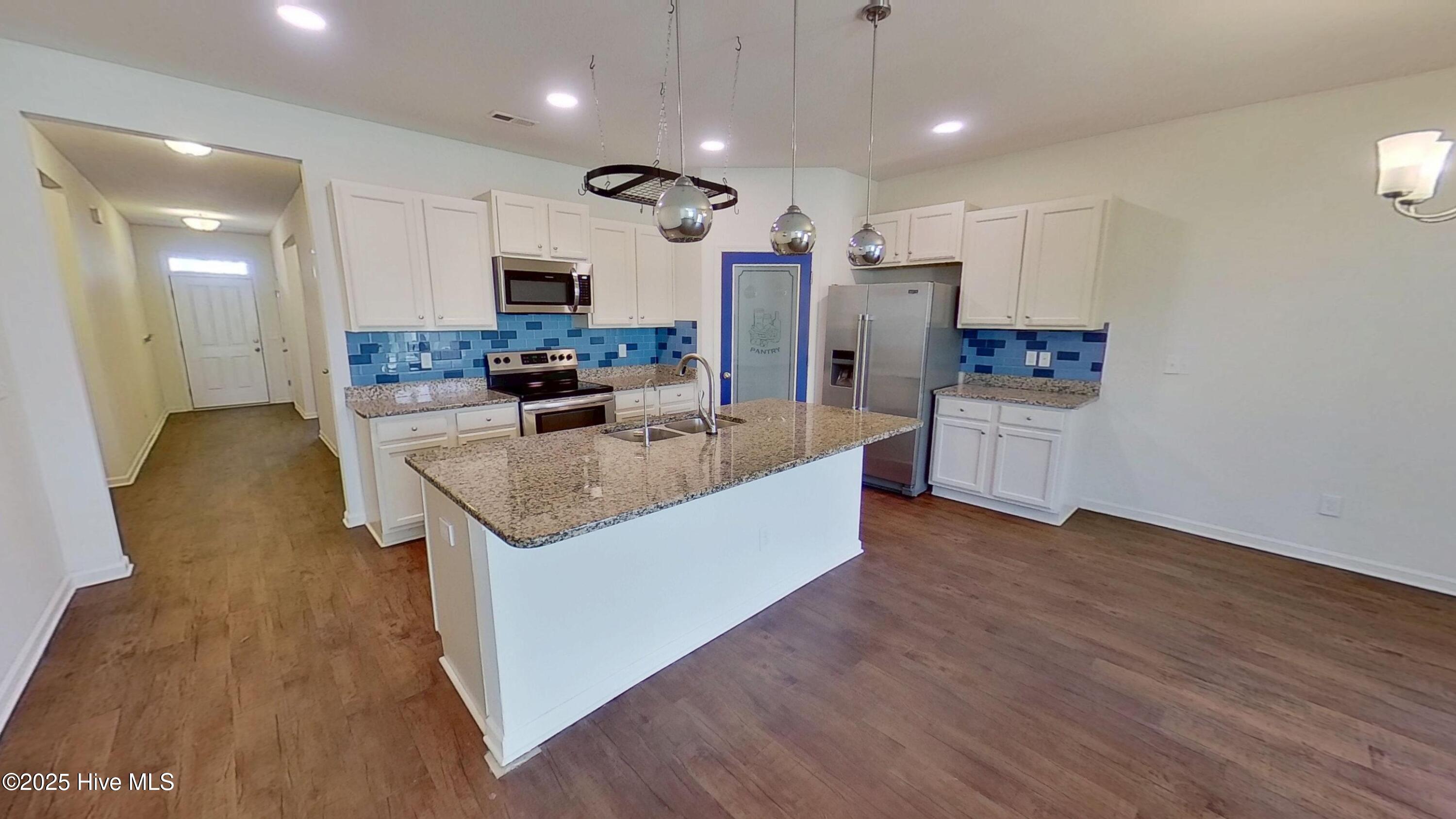 618 Granite Lane Property Photo 4