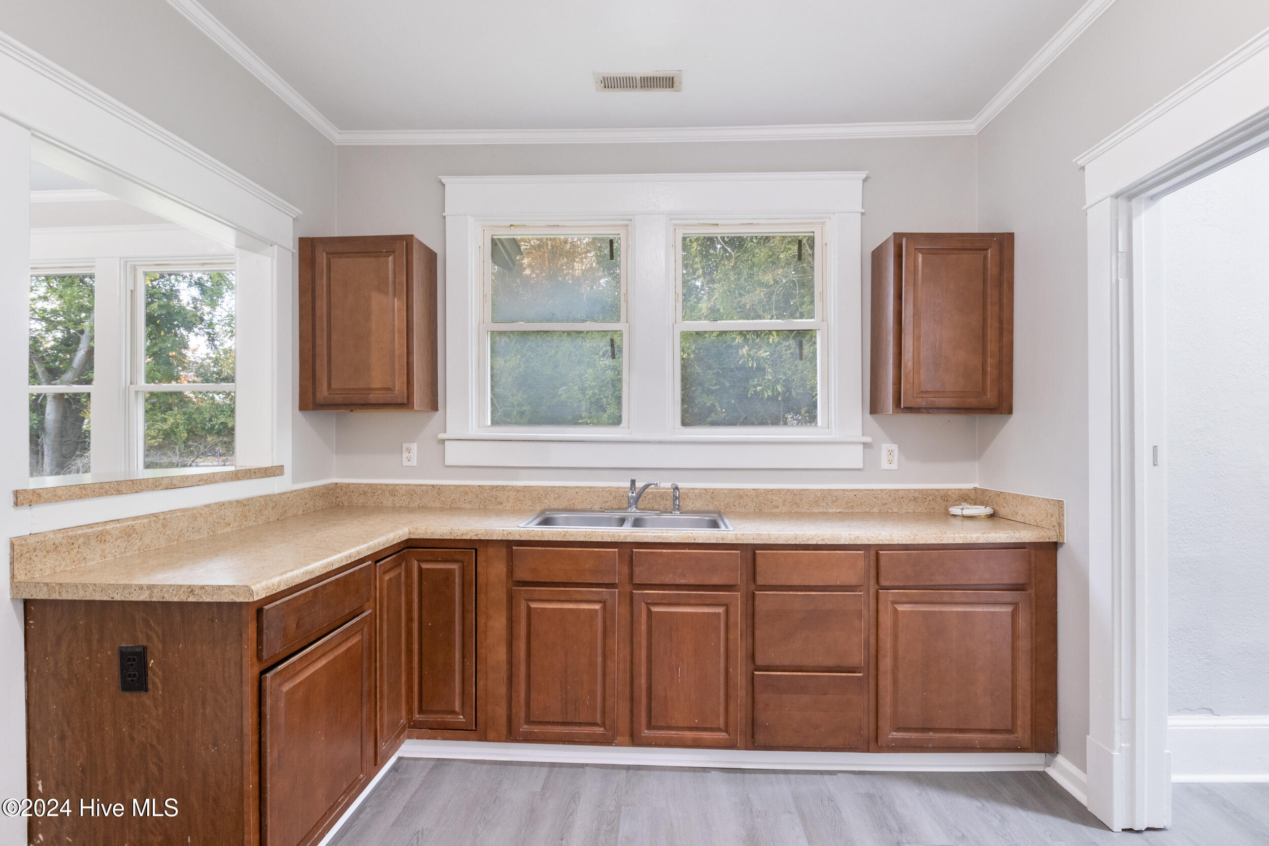 1106 Wood Street Property Photo 14