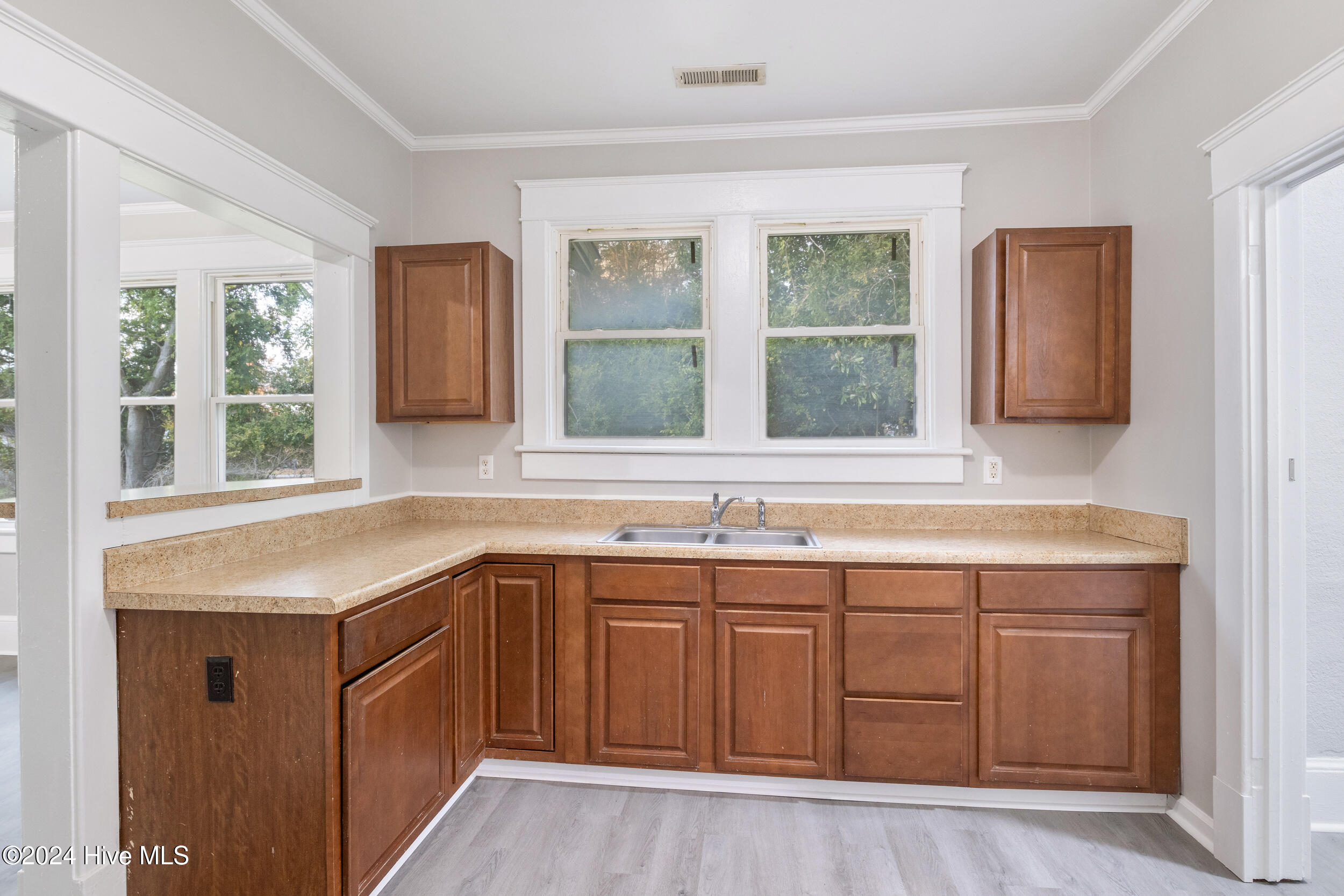 1106 Wood Street Property Photo 15