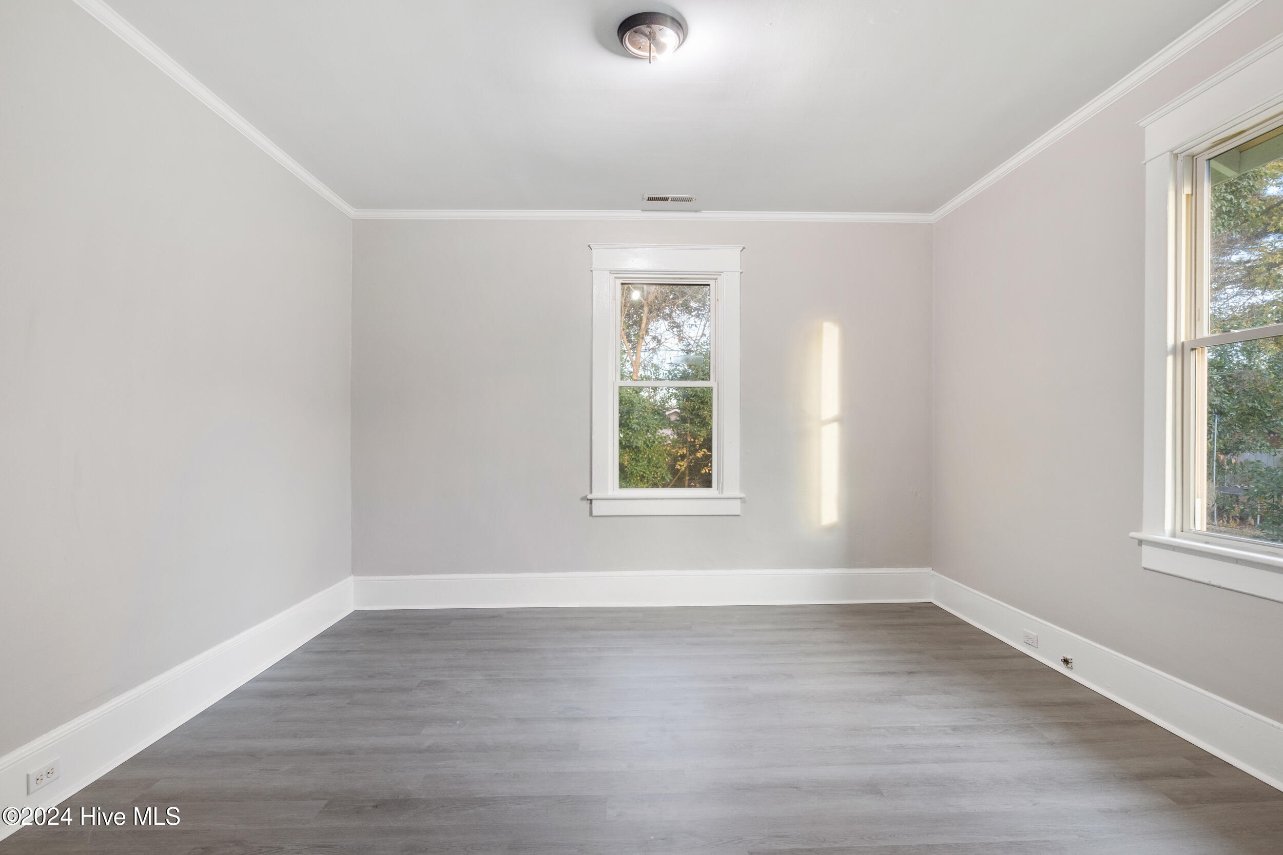 1106 Wood Street Property Photo 22