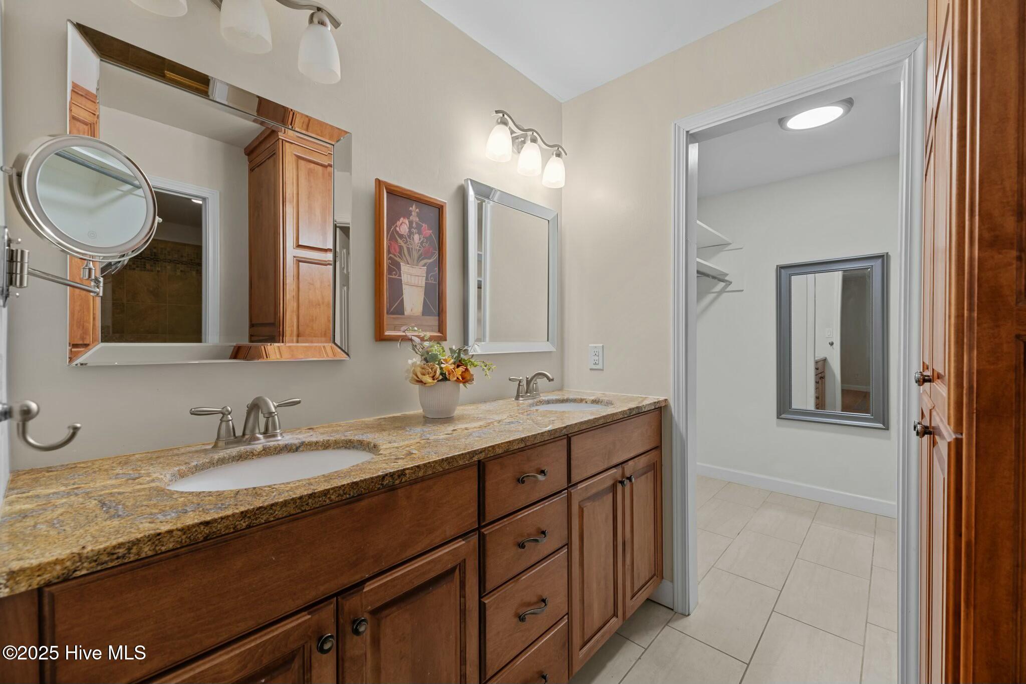 107 Gangplank Road Property Photo 11