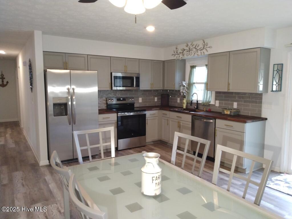 990 Palmetto Road Property Photo 4