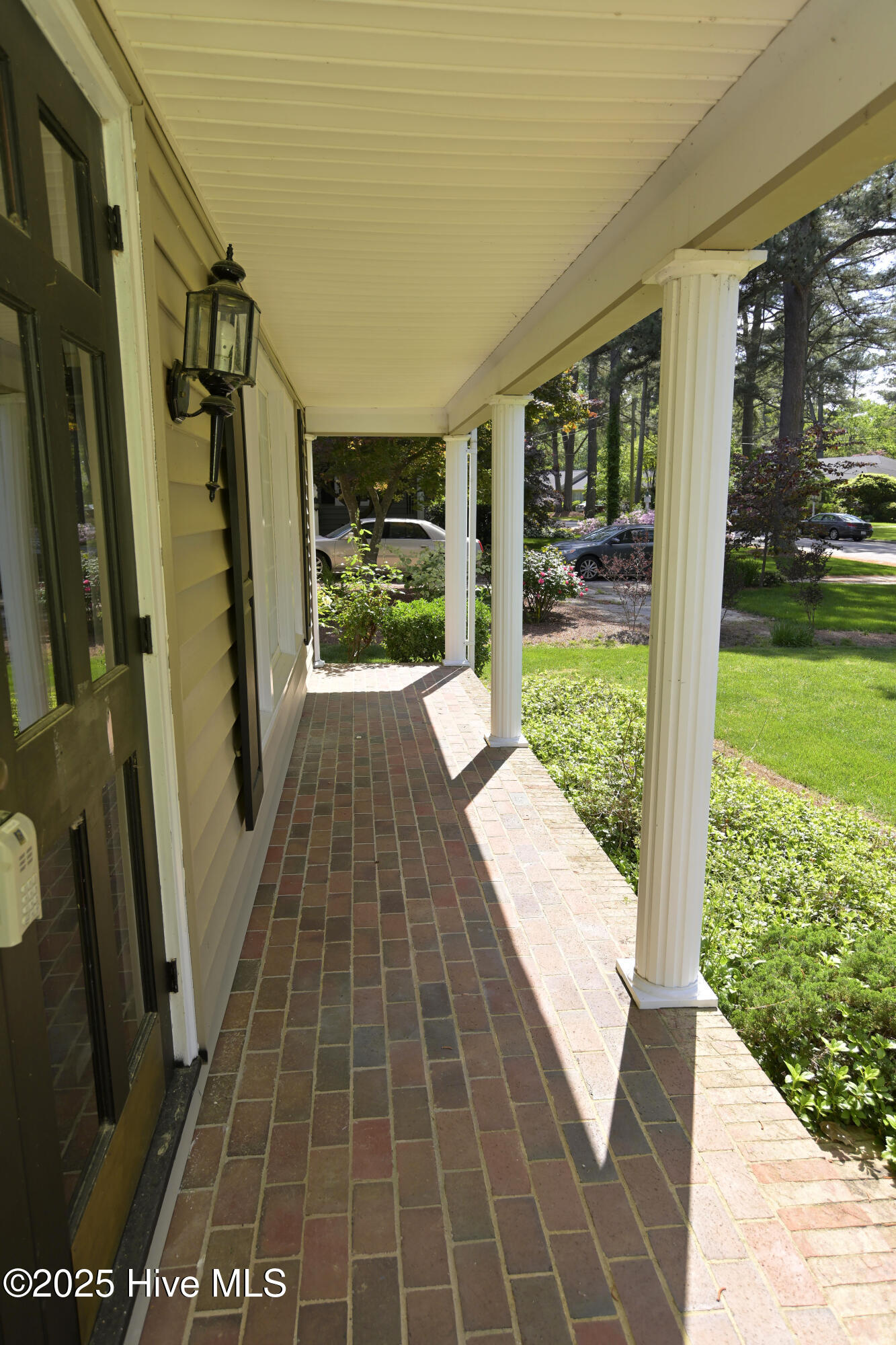 1112 Laurel Lane Property Photo 9