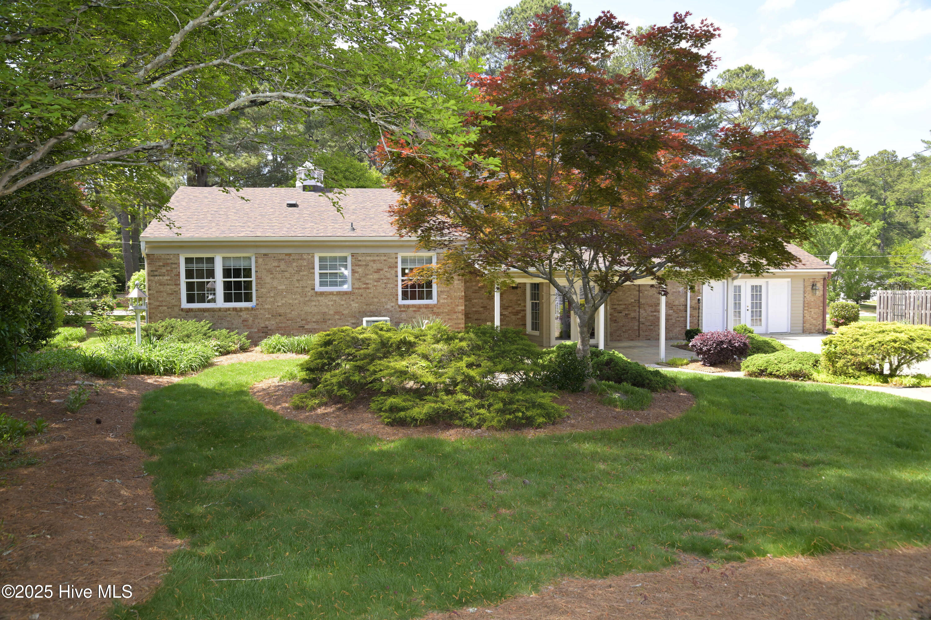 1112 Laurel Lane Property Photo 11