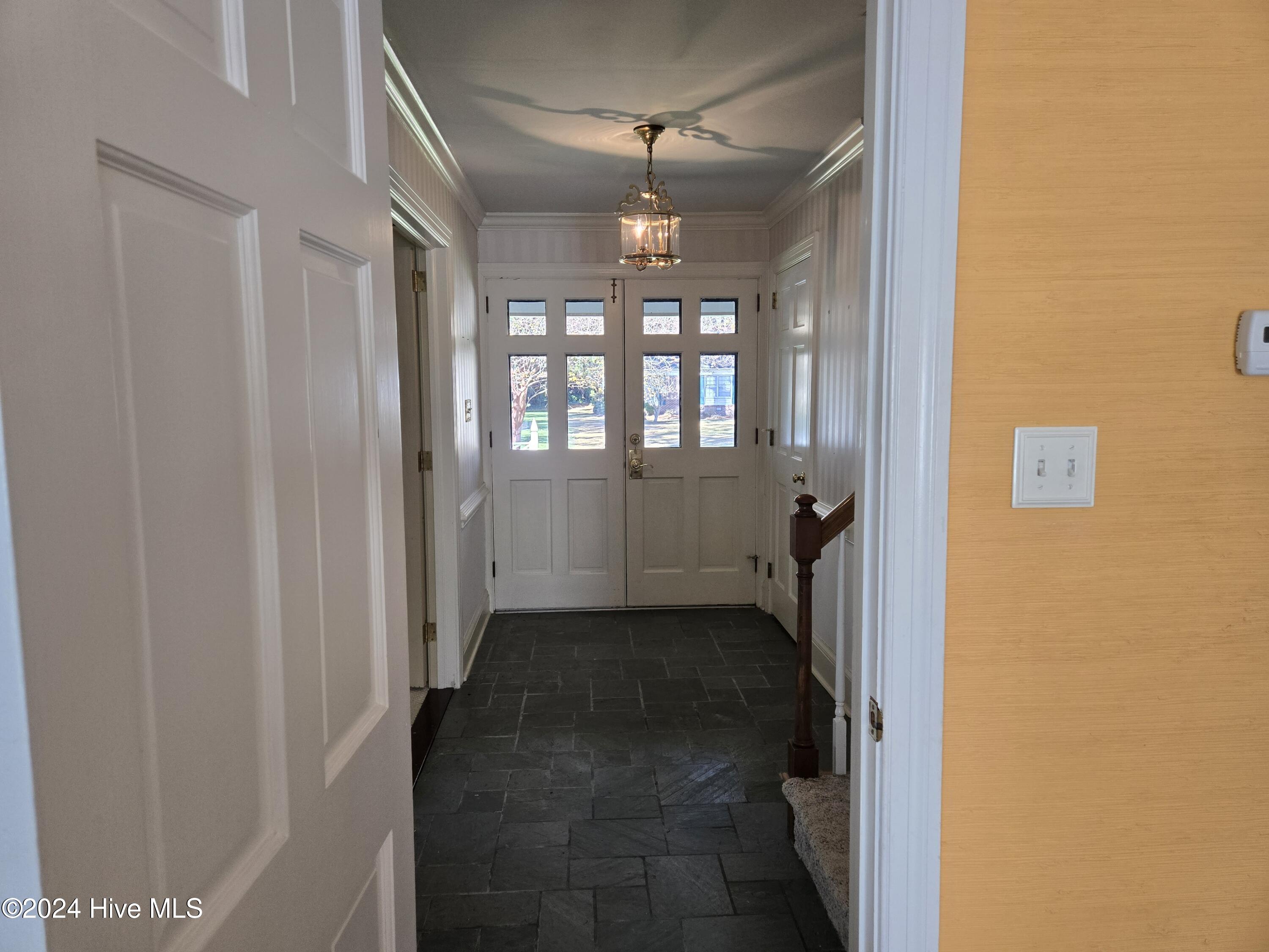 1112 Laurel Lane Property Photo 13