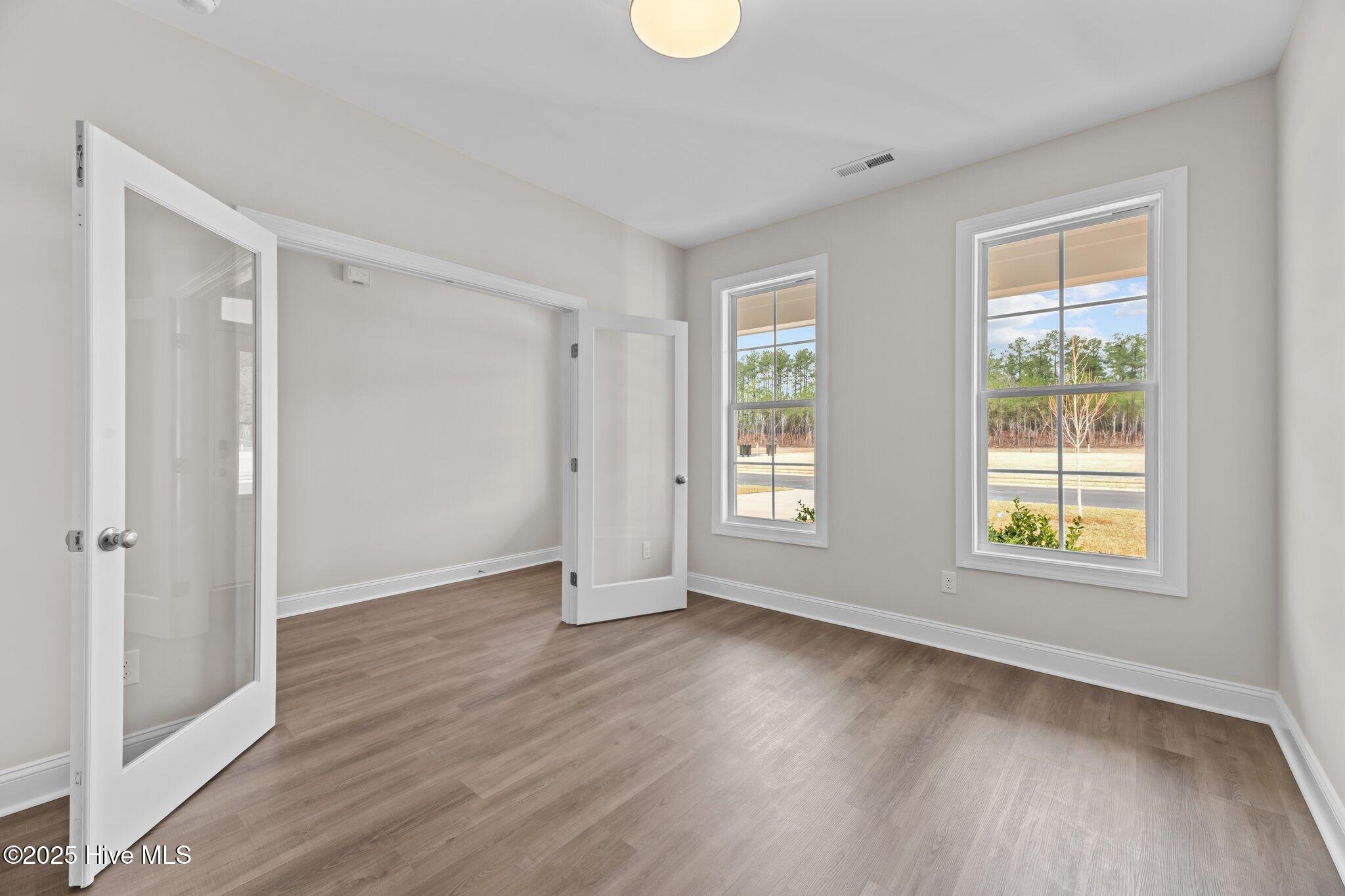 1002 Brighton Drive Property Photo 7