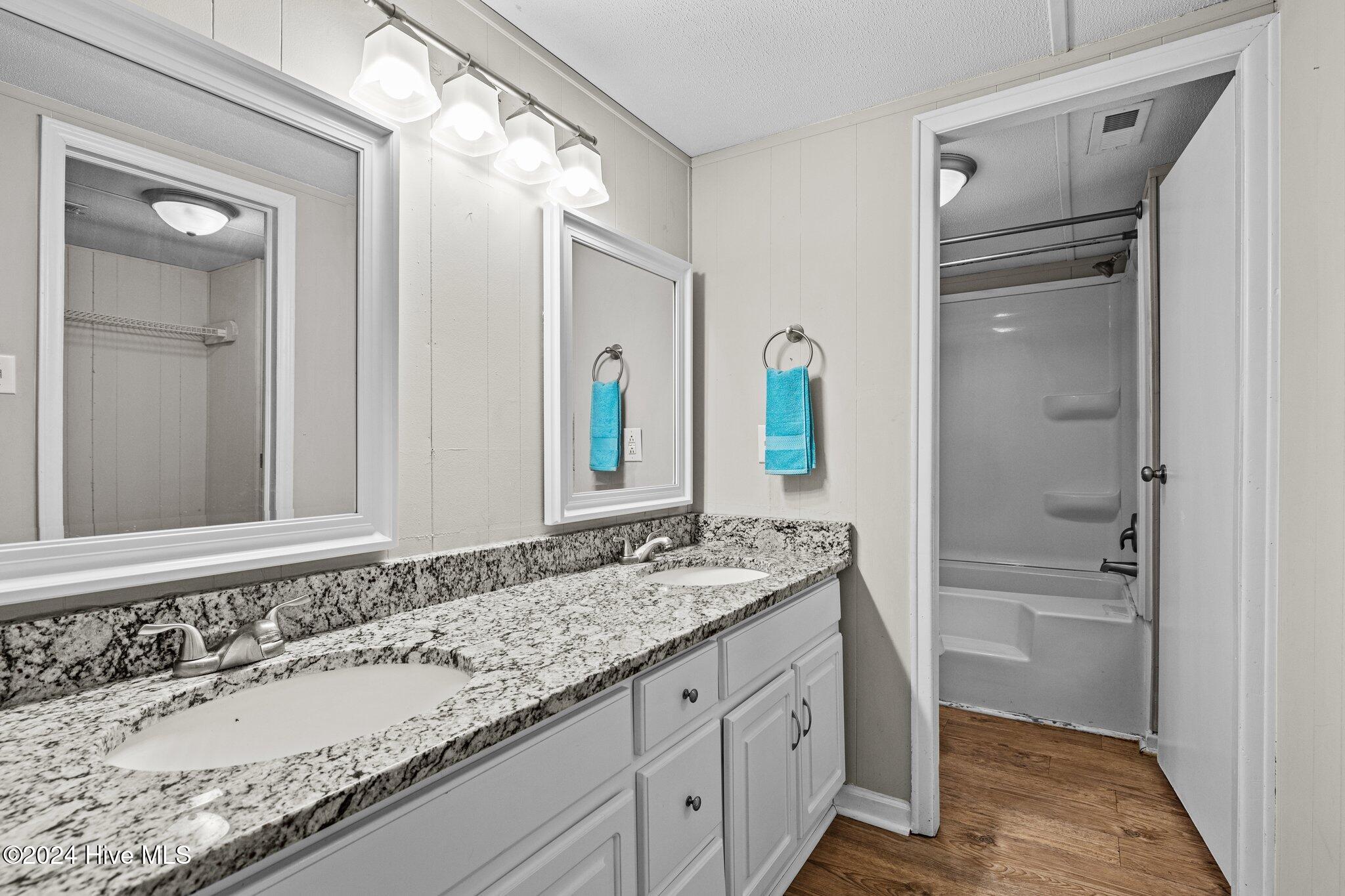 475 Island Road Property Photo 15