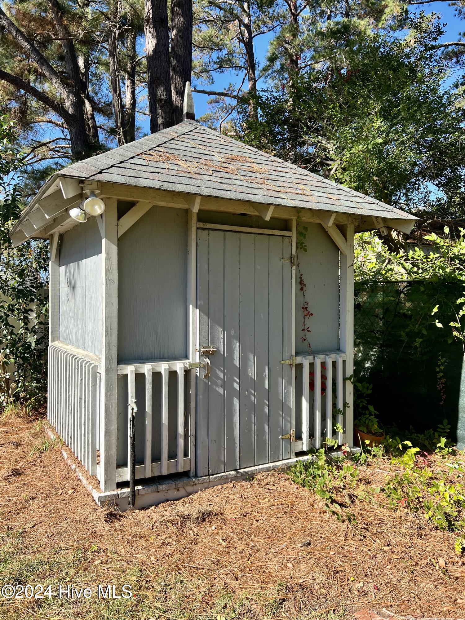 115 E Wyche Street Property Photo 4