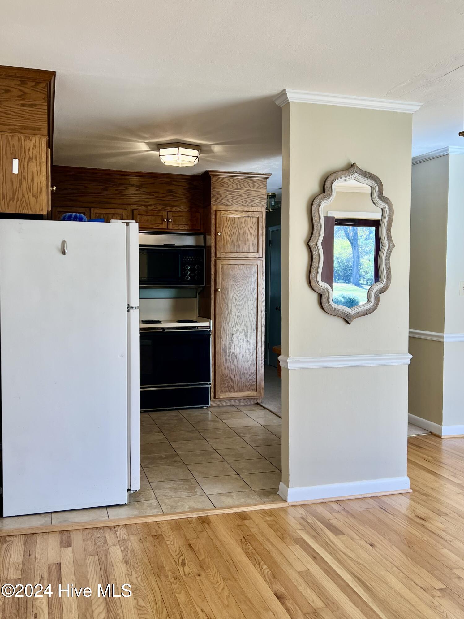 115 E Wyche Street Property Photo 8