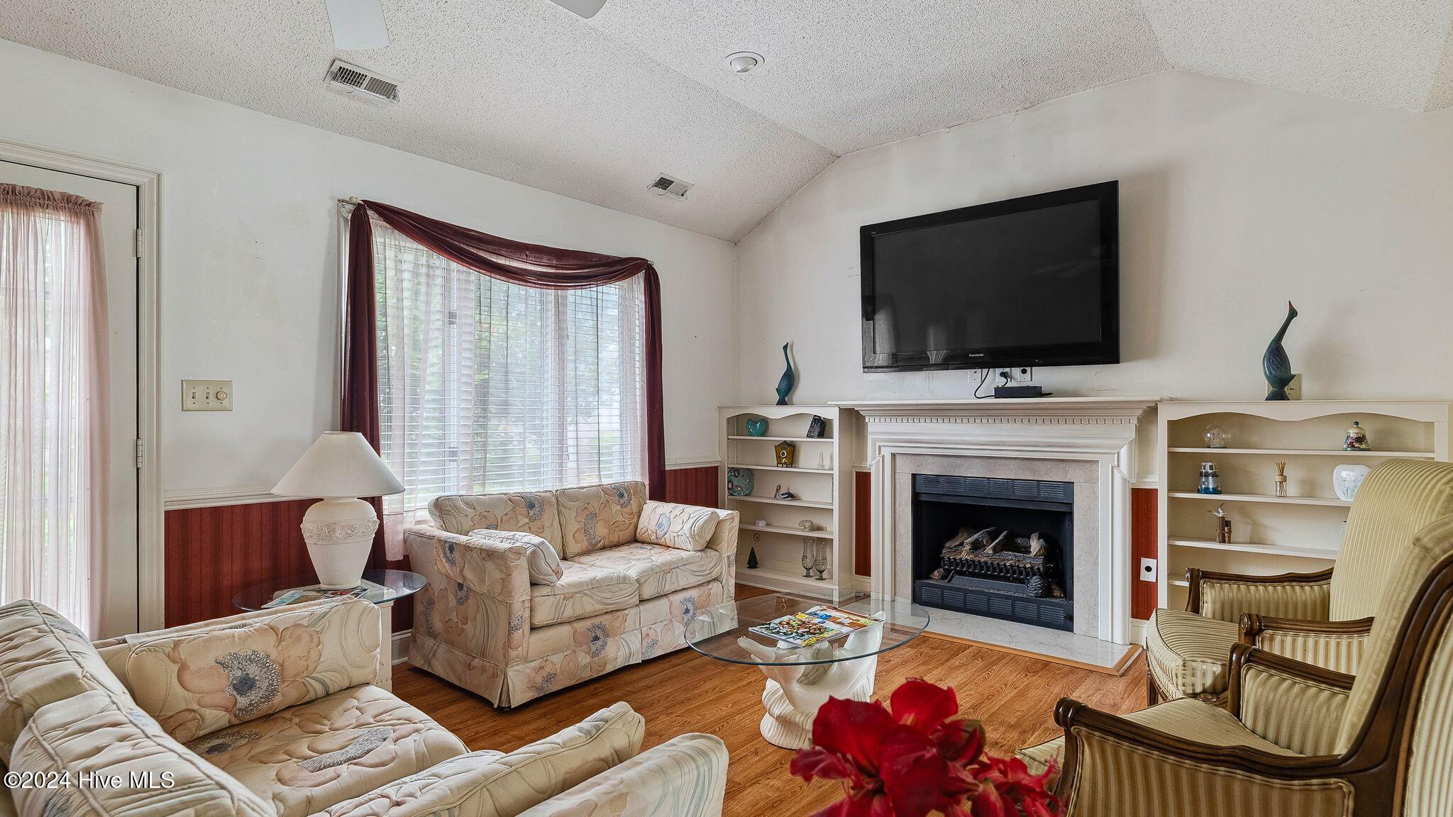 6 Chalford Place Property Photo 4
