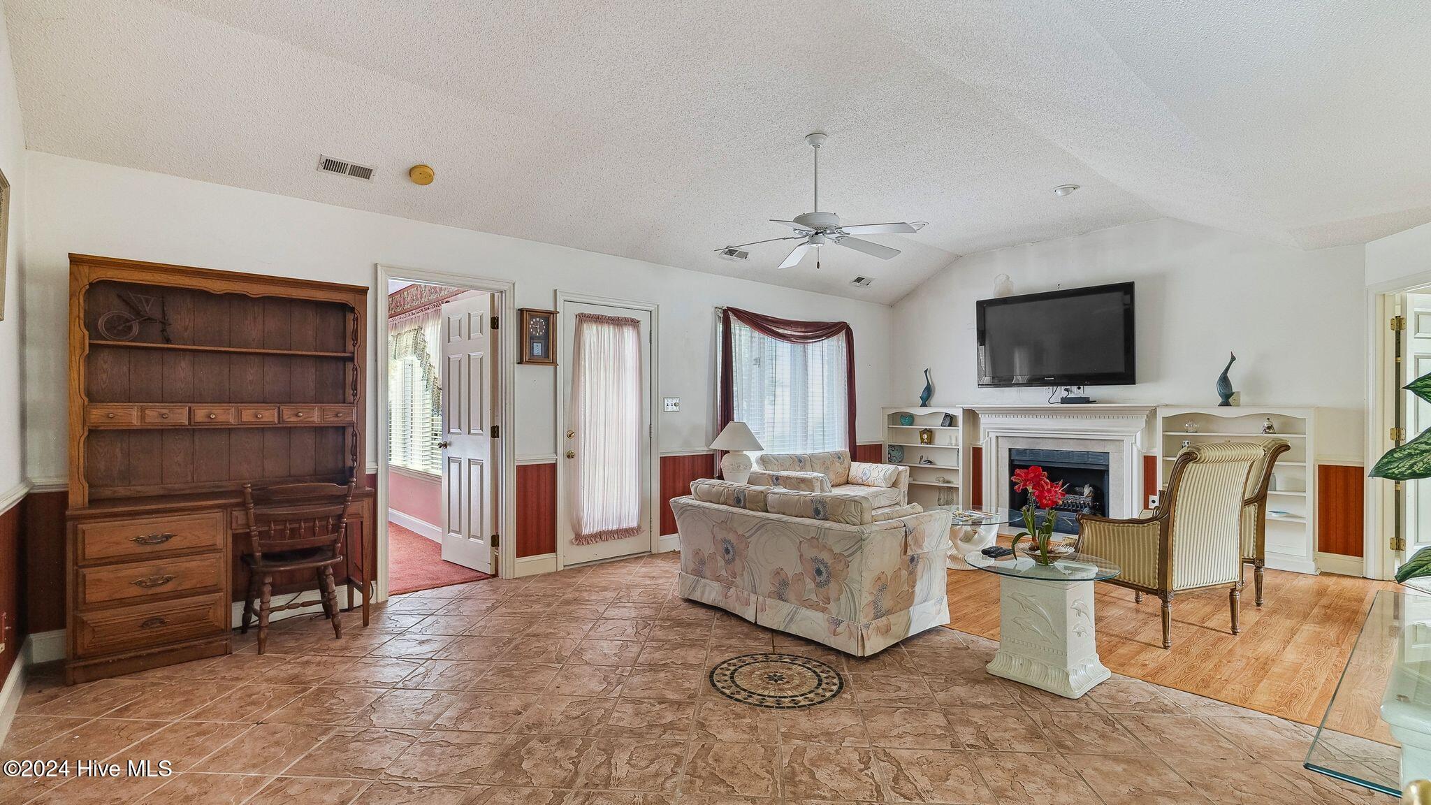 6 Chalford Place Property Photo 7