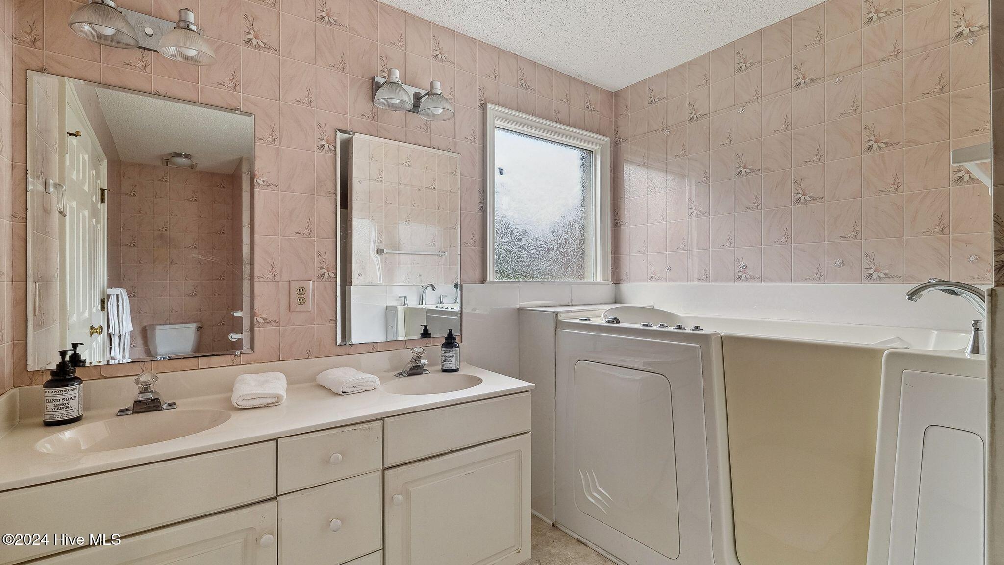 6 Chalford Place Property Photo 16