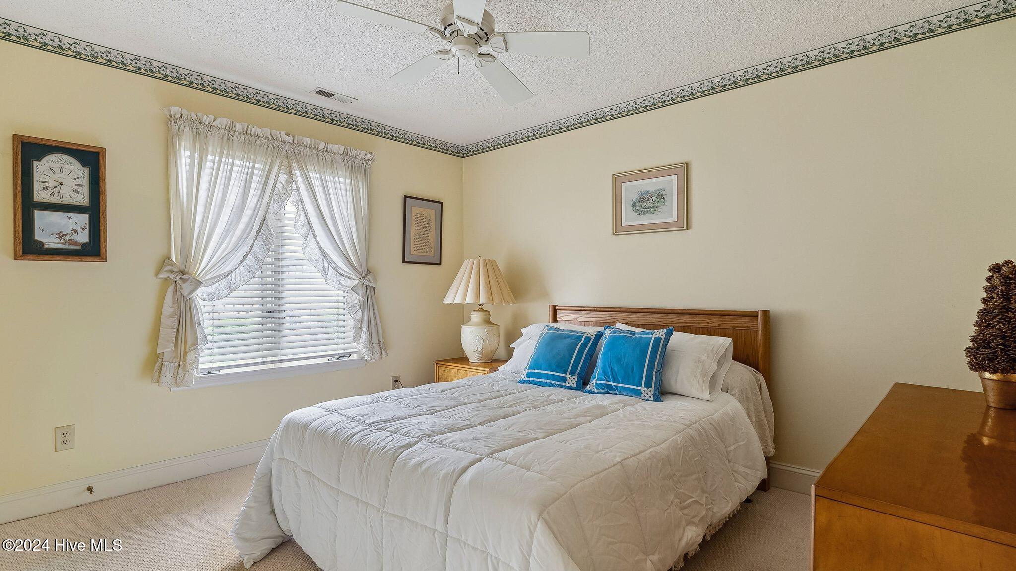 6 Chalford Place Property Photo 18