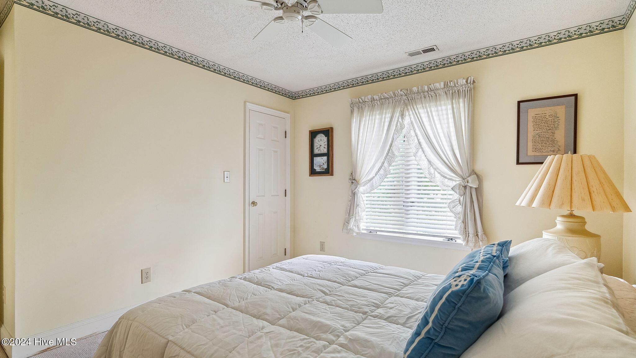 6 Chalford Place Property Photo 19