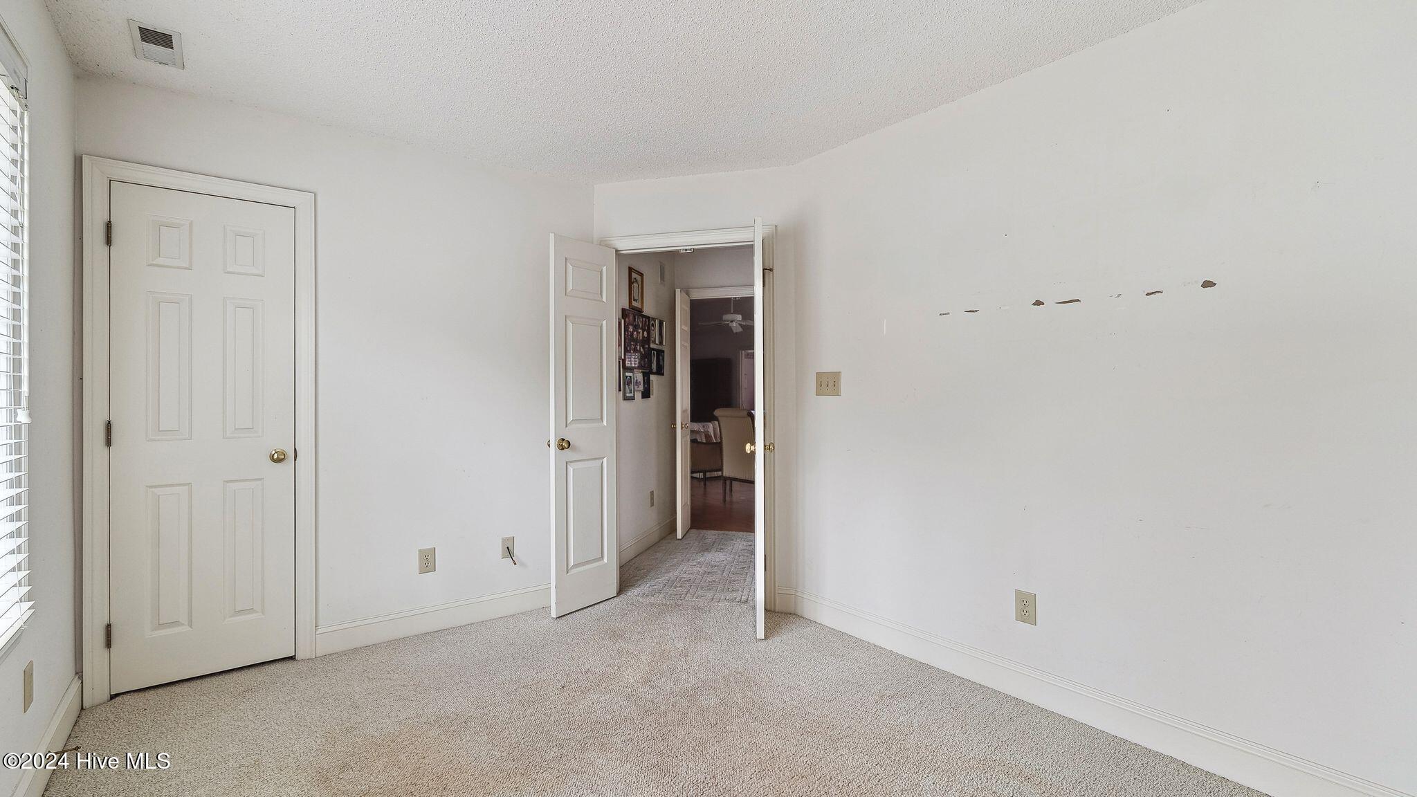 6 Chalford Place Property Photo 22