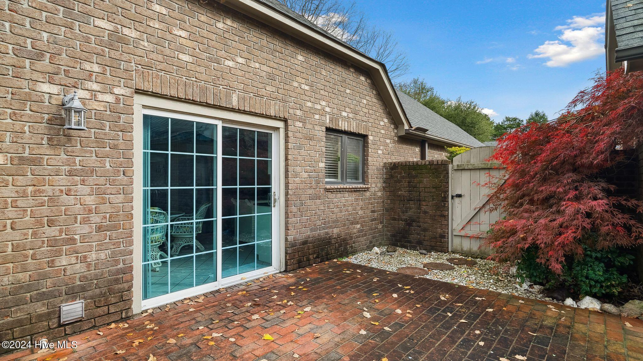 6 Chalford Place Property Photo 24