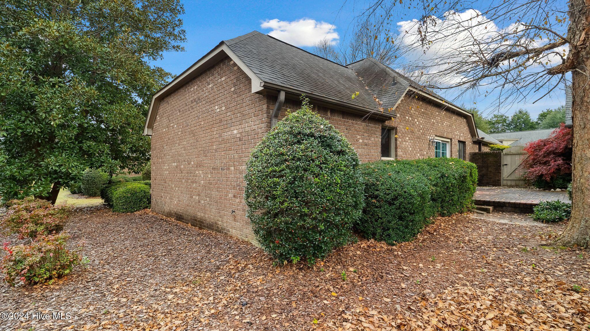 6 Chalford Place Property Photo 25