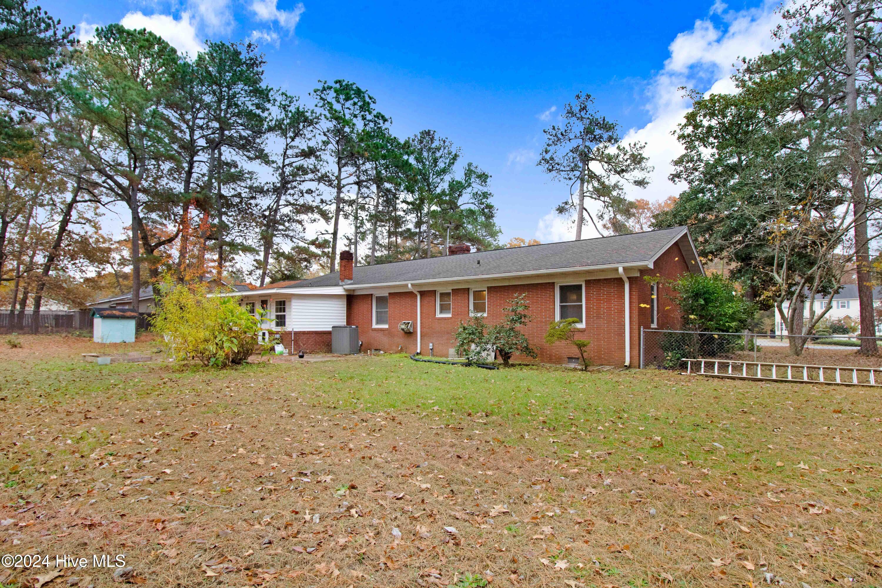 205 S Harding Drive Property Photo 6