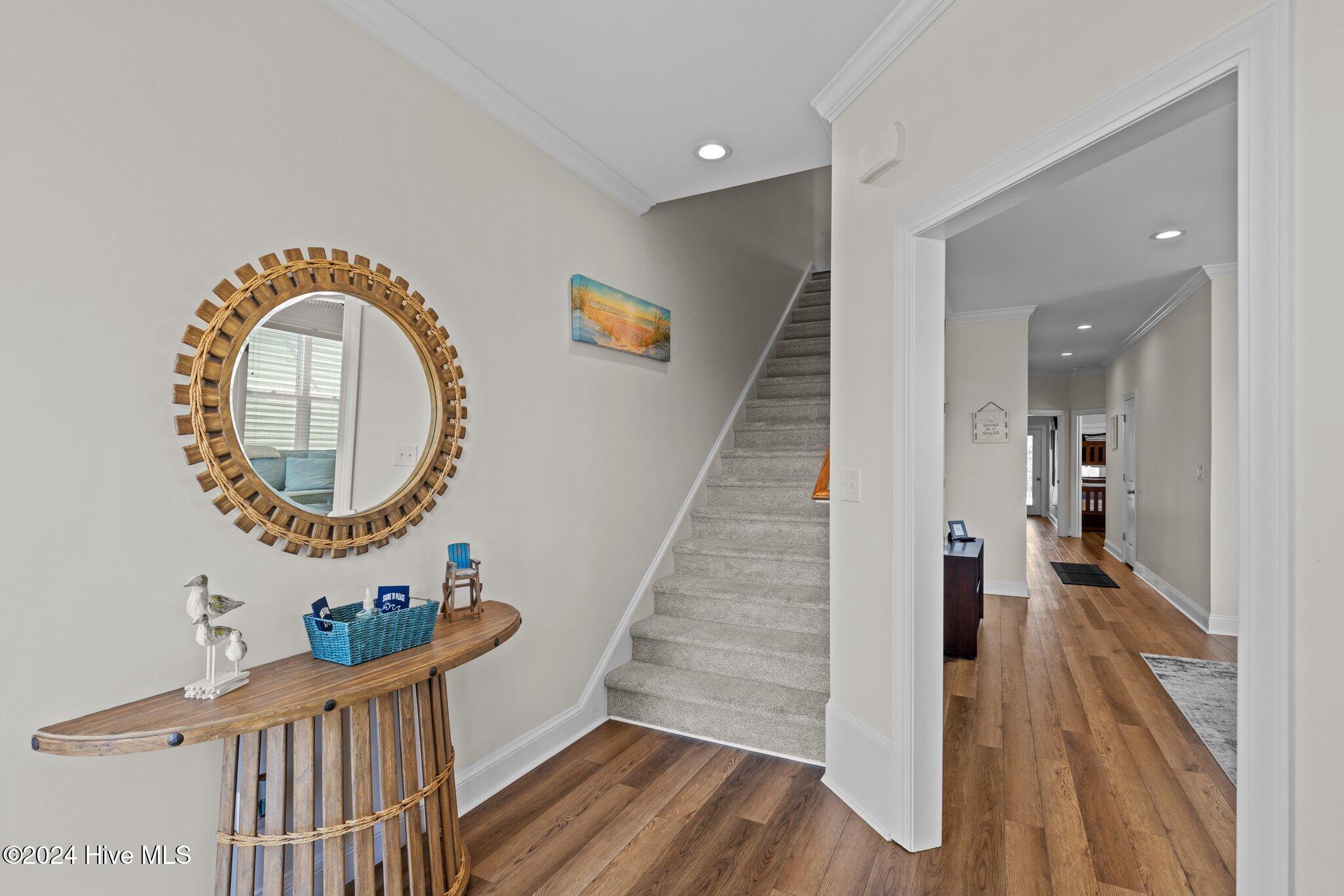 3309 Emerald Drive East Property Photo 5