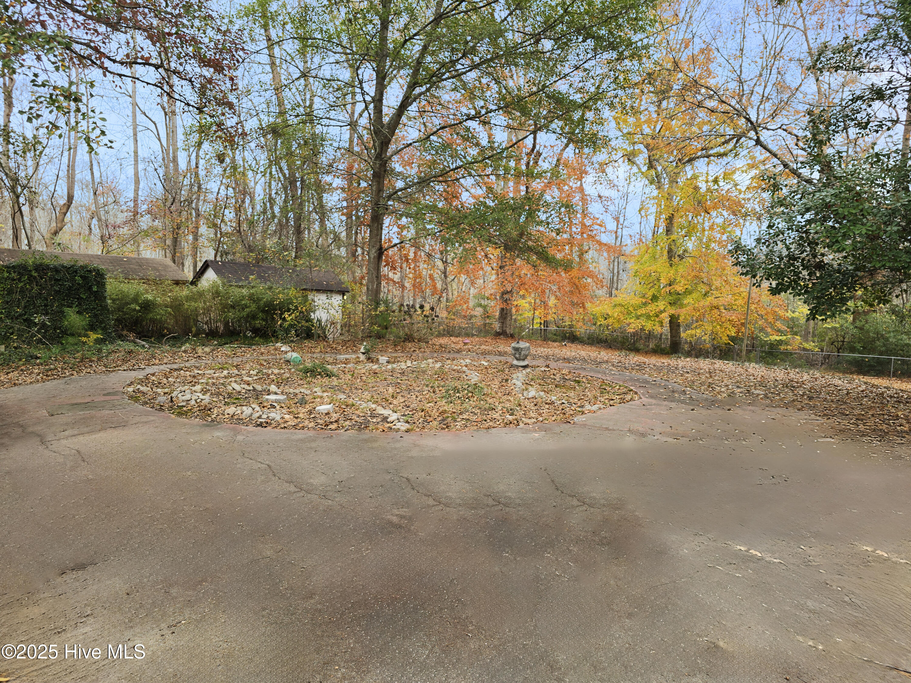 503 Castleton Drive Property Photo 3