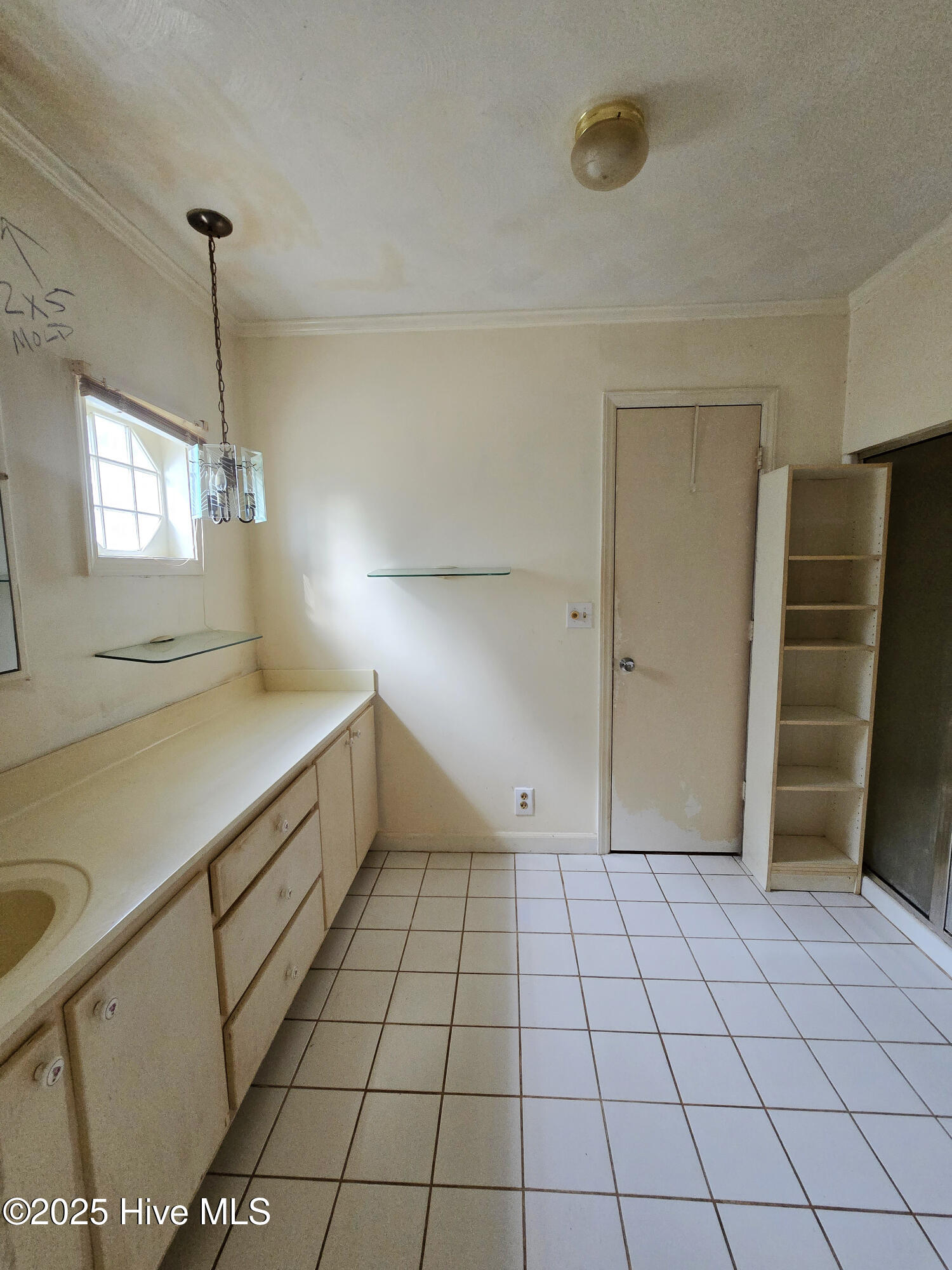 503 Castleton Drive Property Photo 11