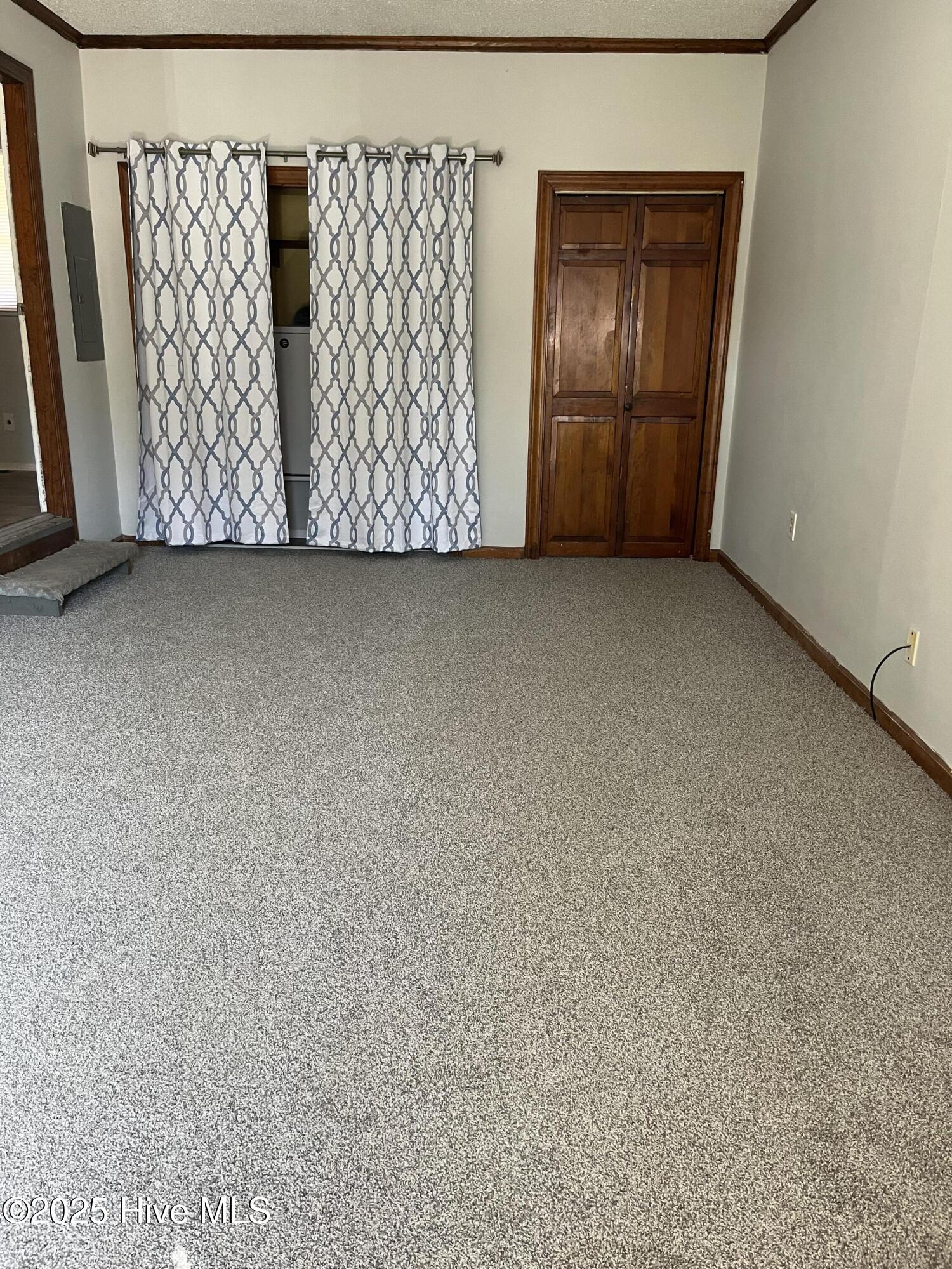 1909 Andrew Johnson Drive Property Photo 4