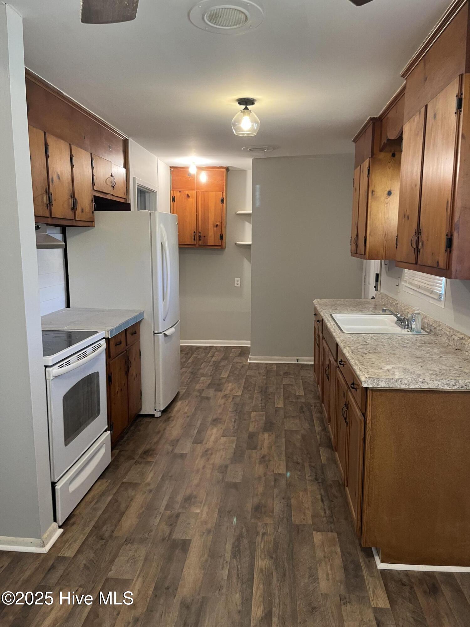 1909 Andrew Johnson Drive Property Photo 12