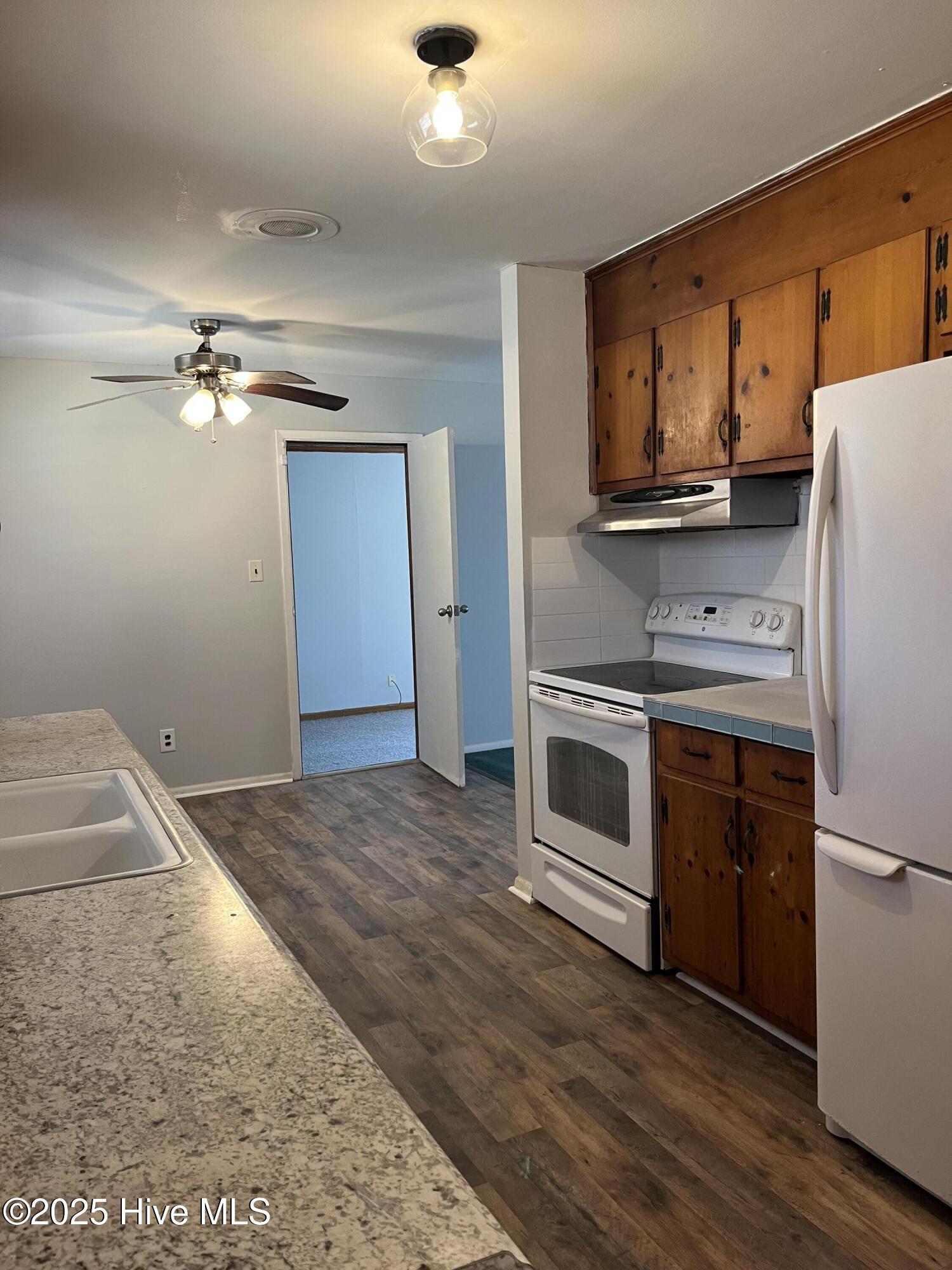 1909 Andrew Johnson Drive Property Photo 20