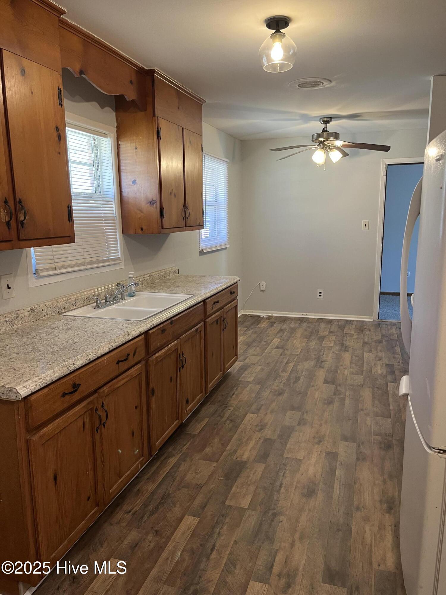 1909 Andrew Johnson Drive Property Photo 21