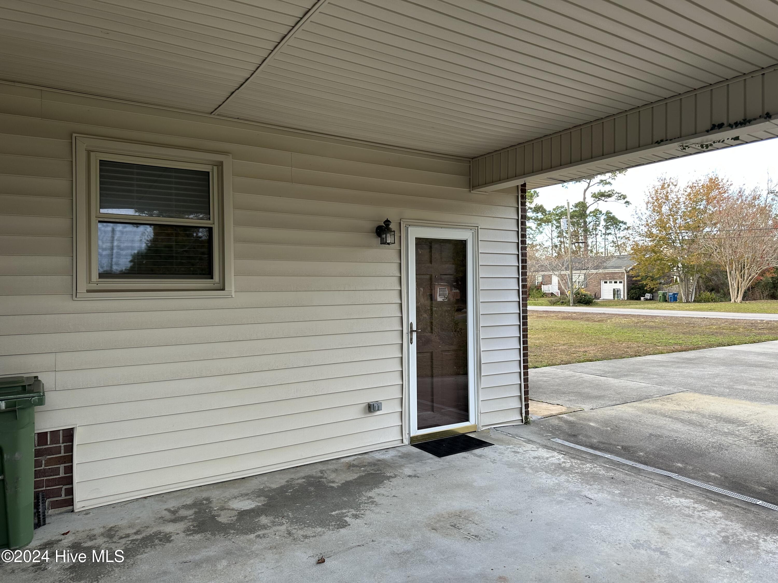 214 Shorewood Hills Drive Property Photo 6